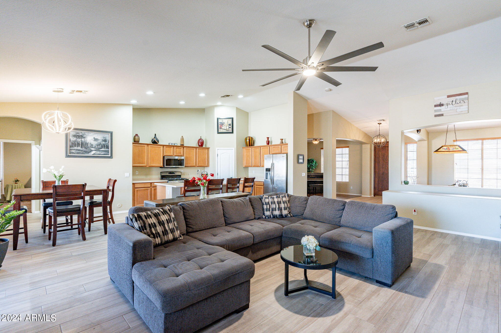 2056 N Vista Del Sol --