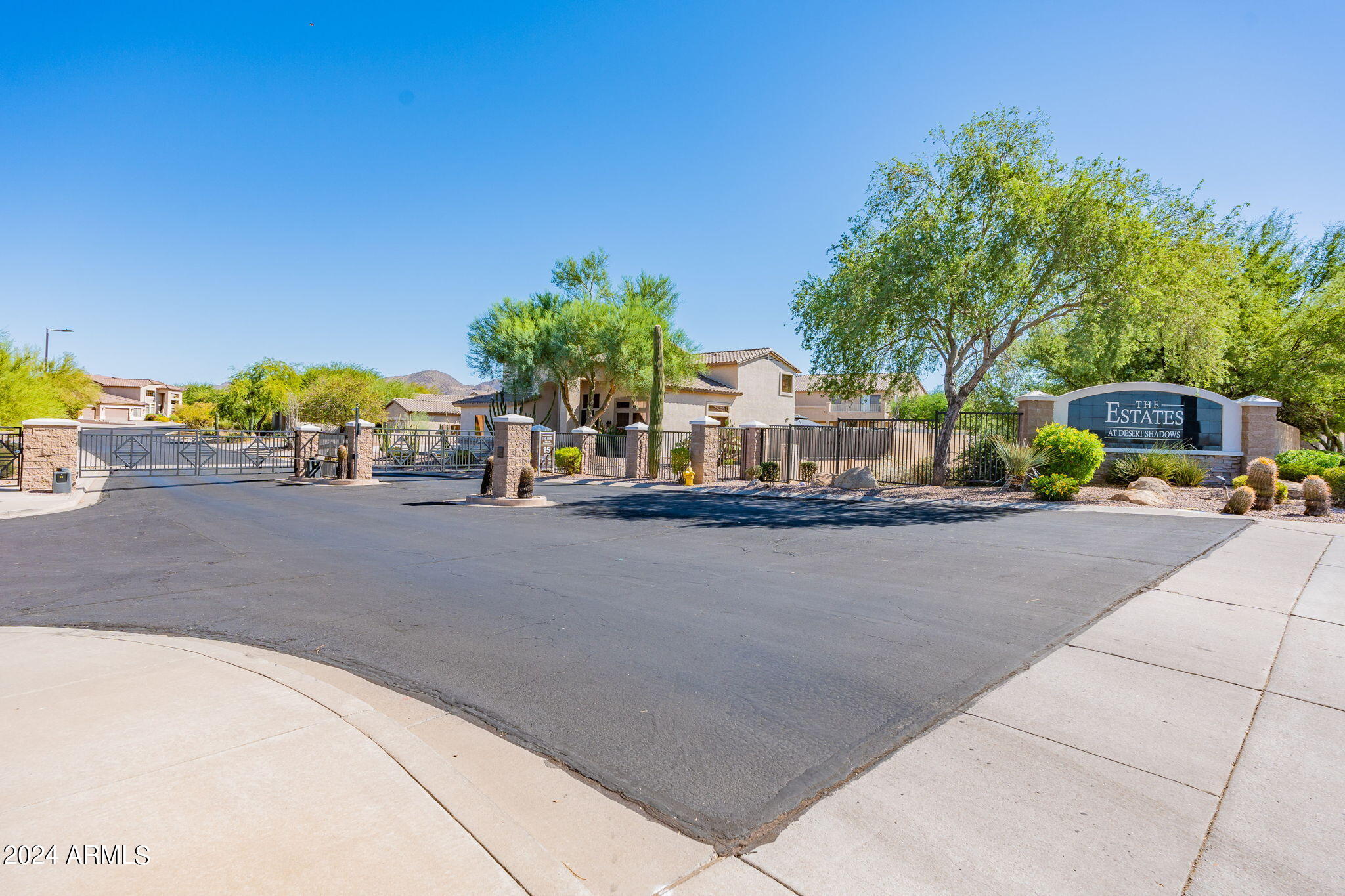 2056 N Vista Del Sol --