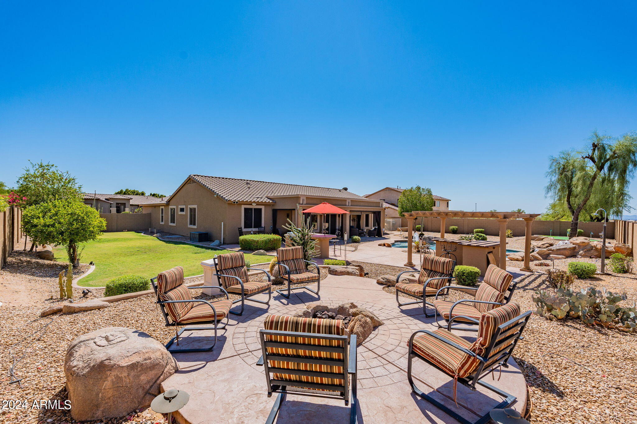 2056 N Vista Del Sol --