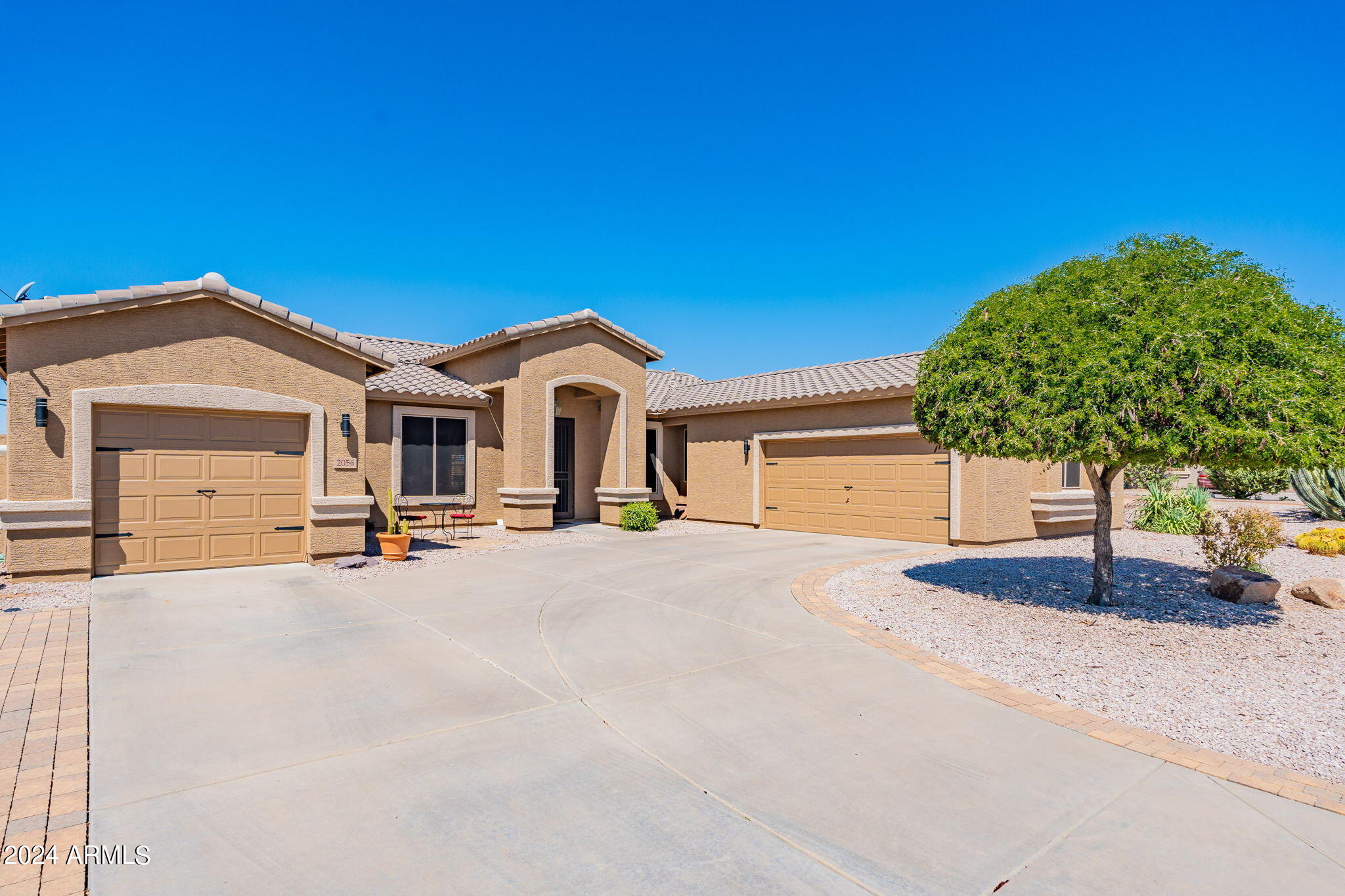 2056 N Vista Del Sol --