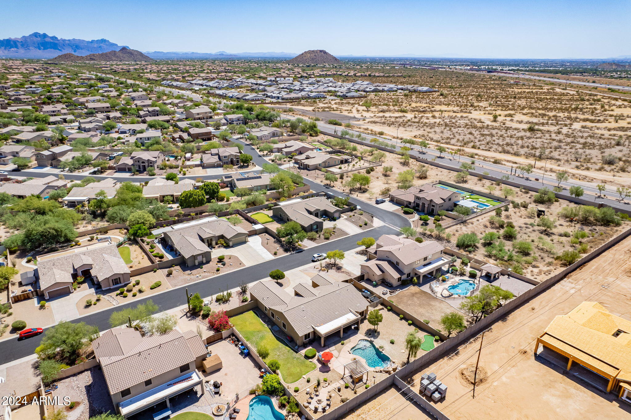 2056 N Vista Del Sol --