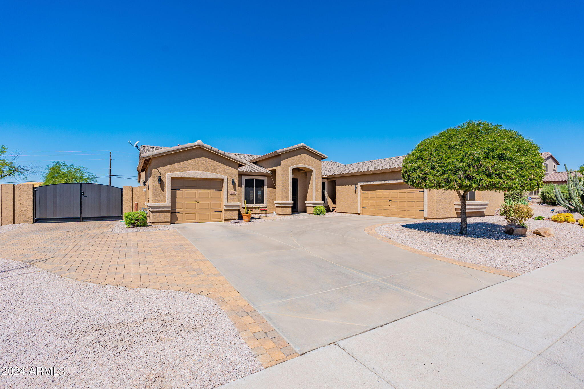 2056 N Vista Del Sol --
