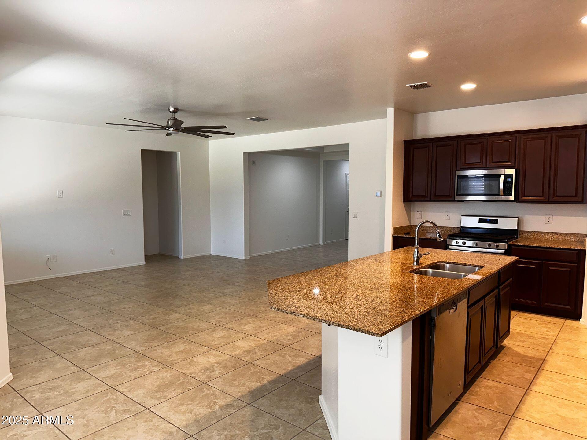 2075 W ANGELO Way