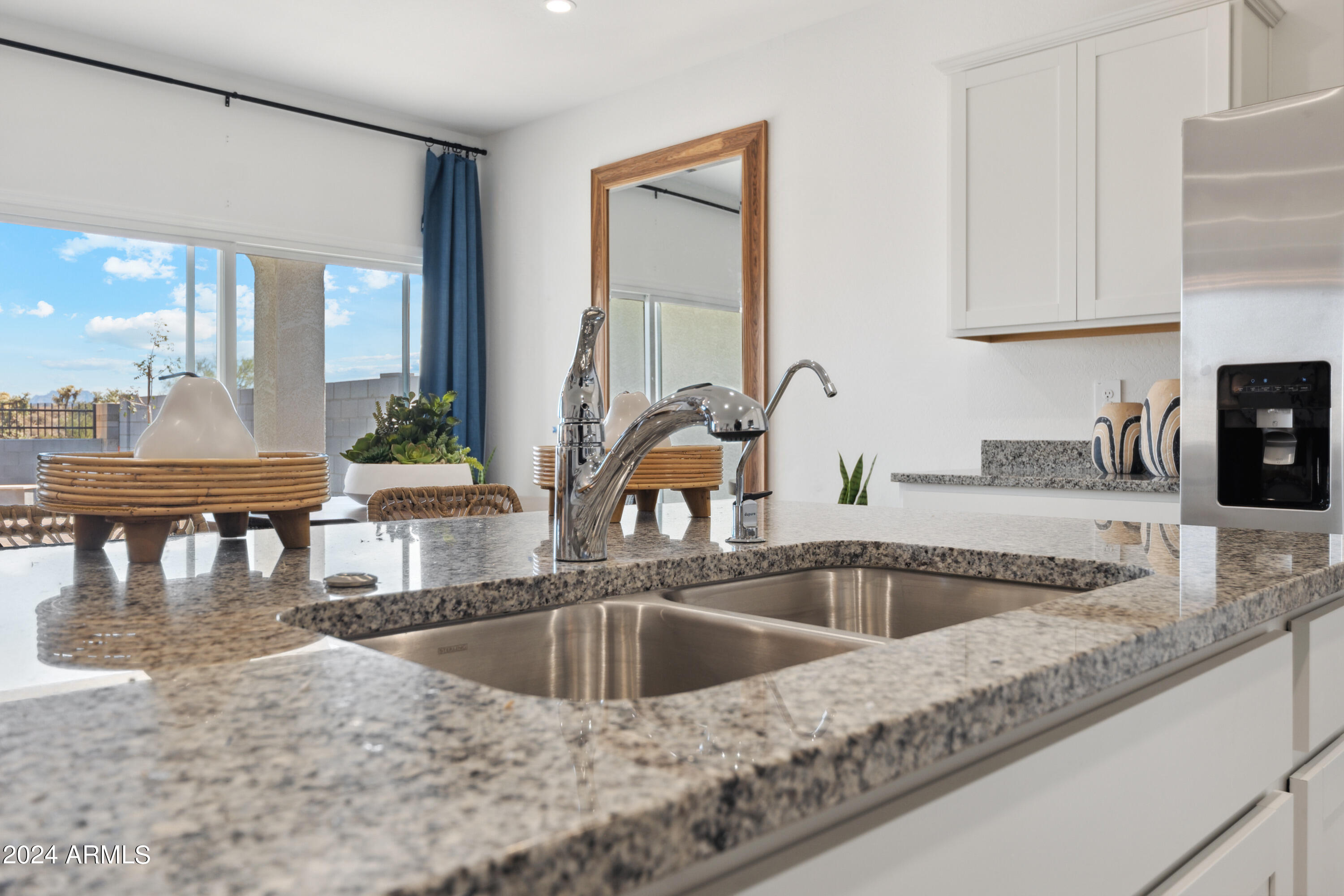 28199 N ICE CAVERN Lane