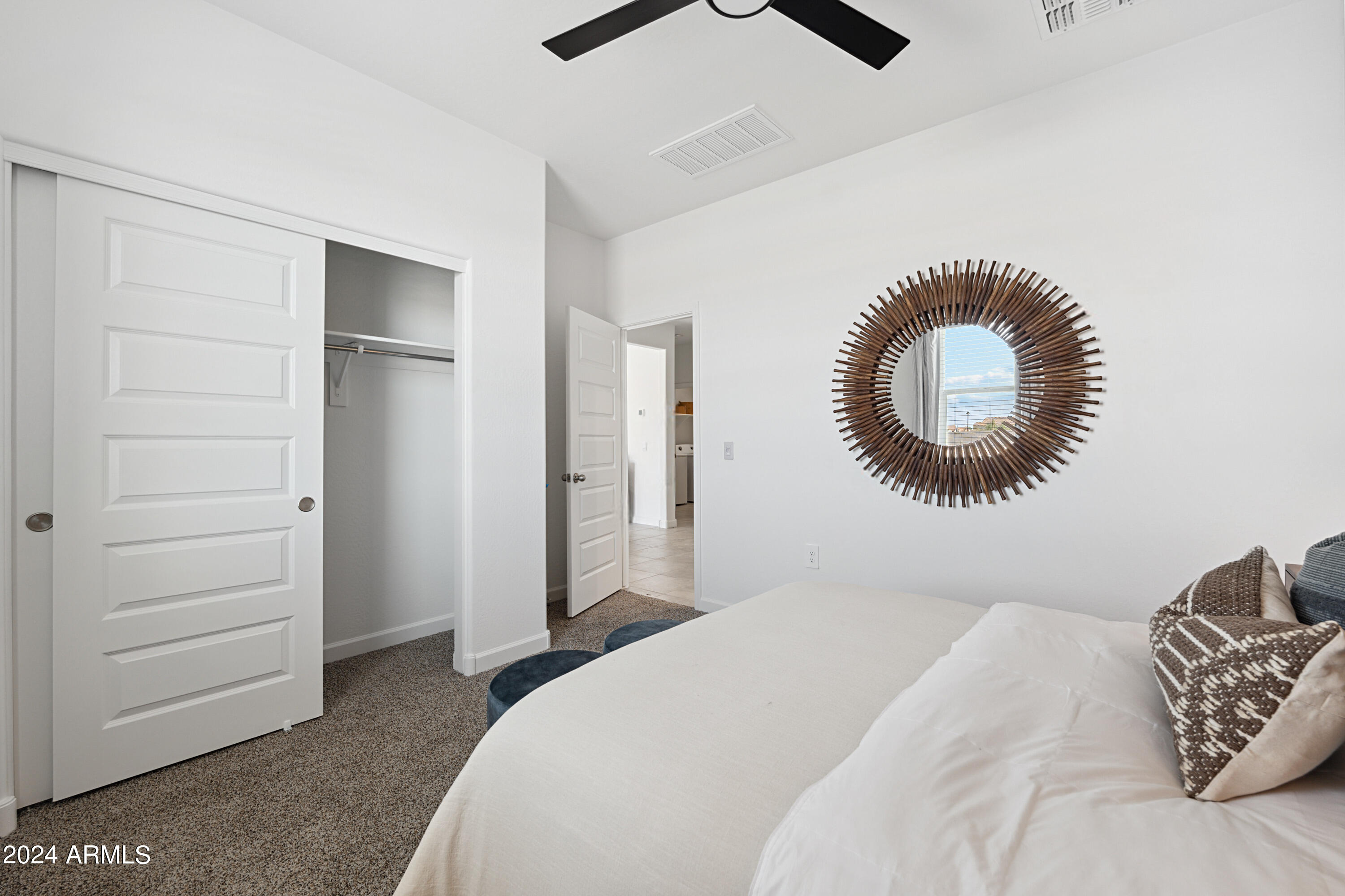 28199 N ICE CAVERN Lane