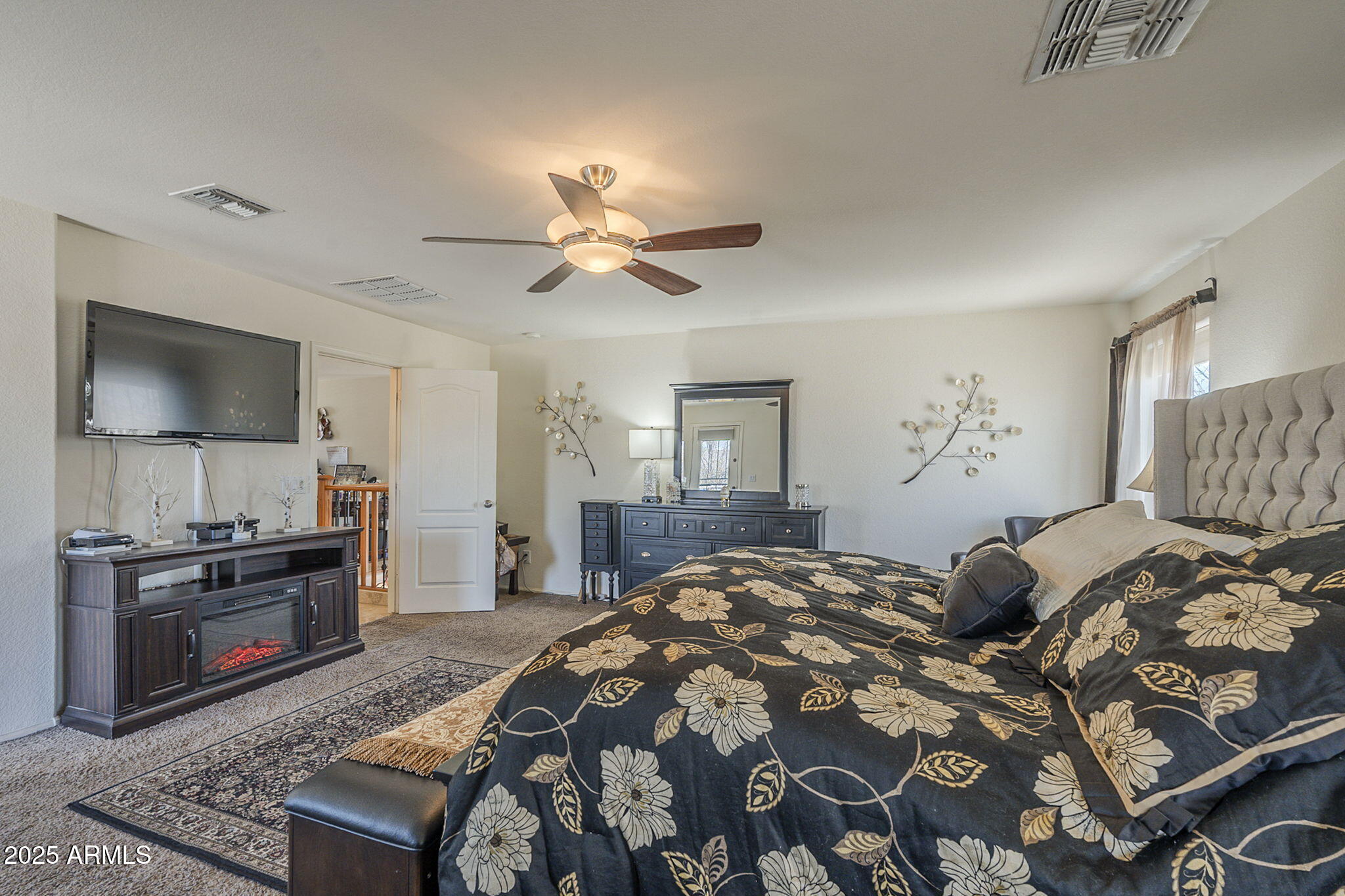 29089 N Mountain View Road