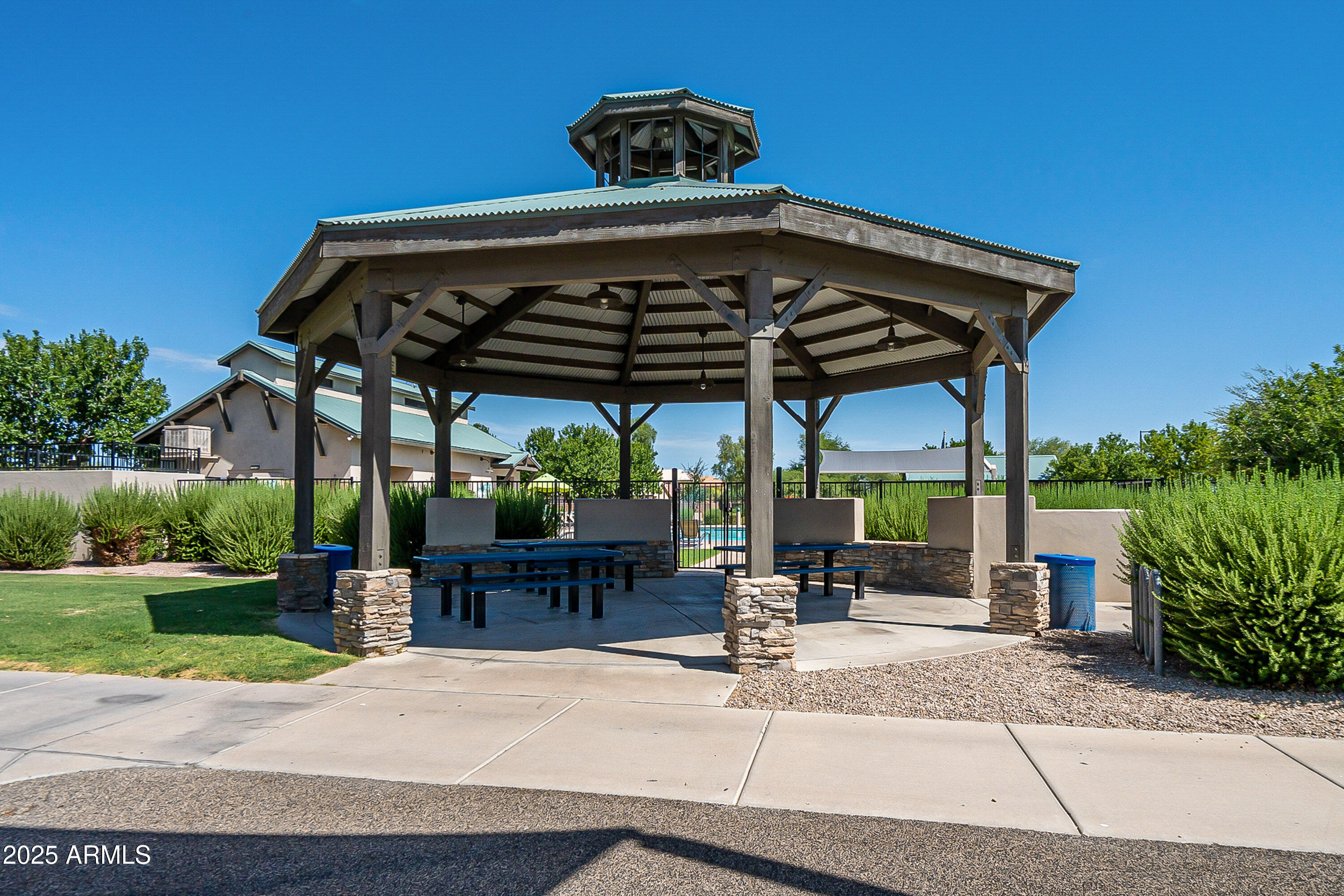 29089 N Mountain View Road