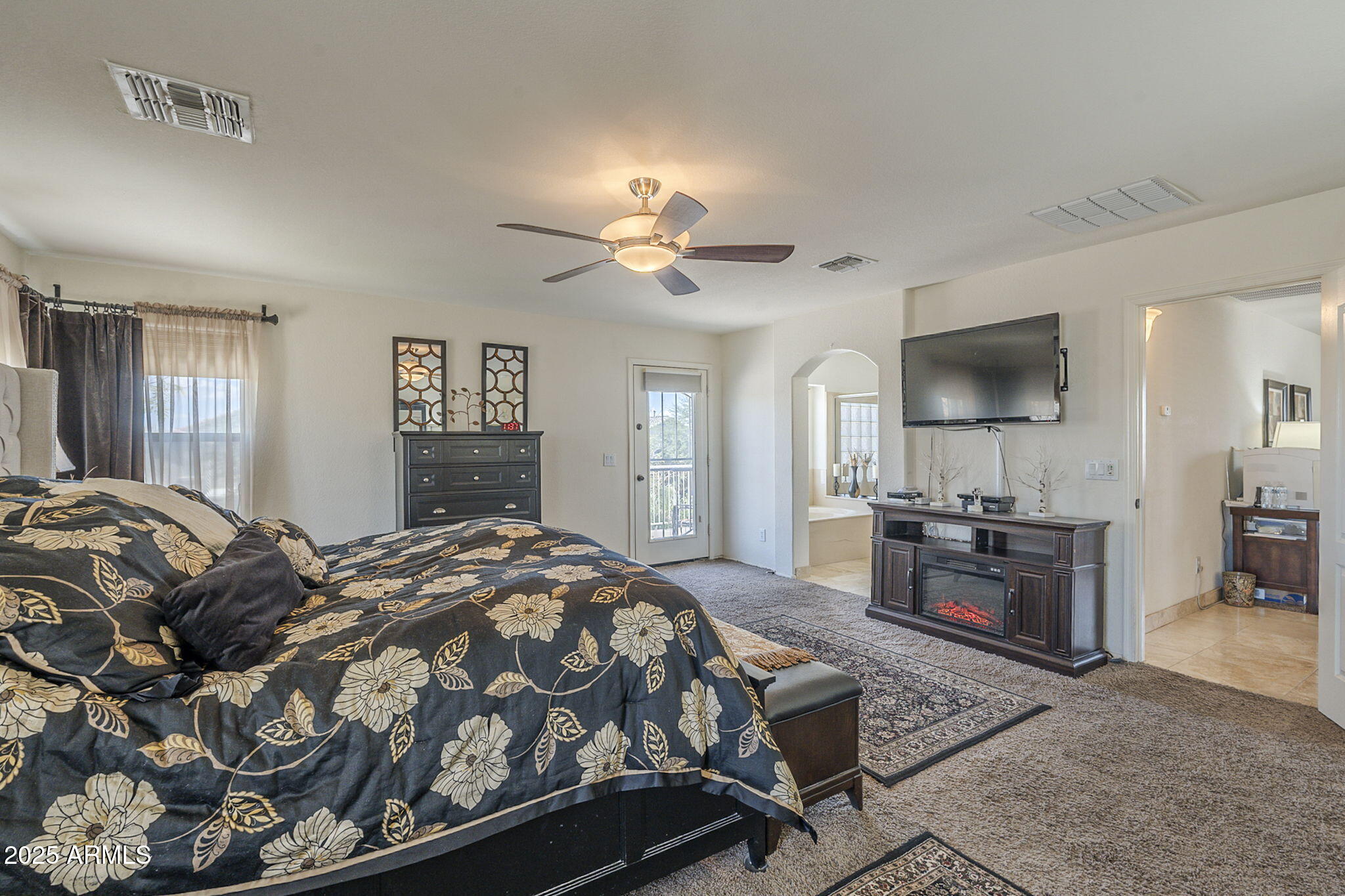 29089 N Mountain View Road