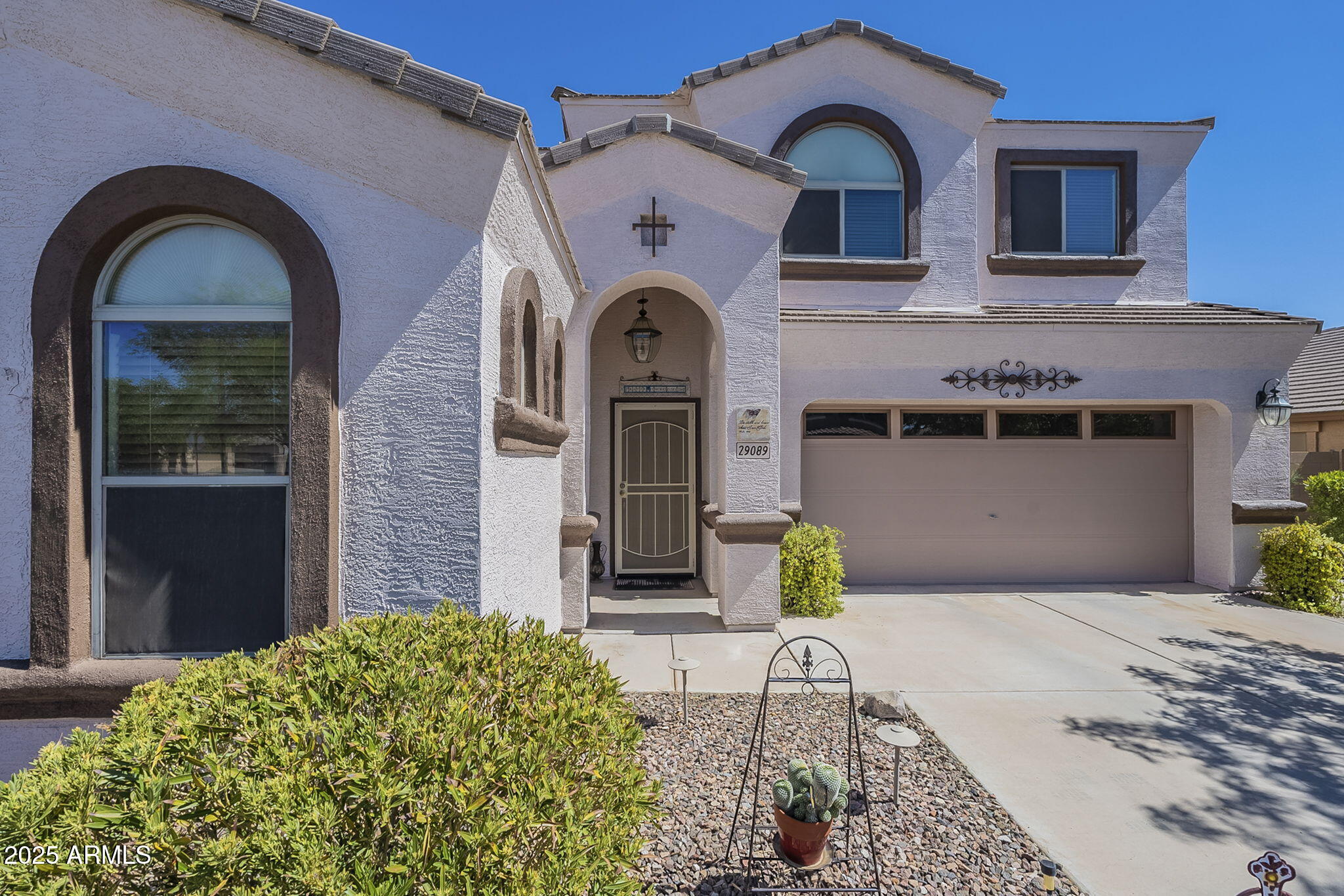 29089 N Mountain View Road