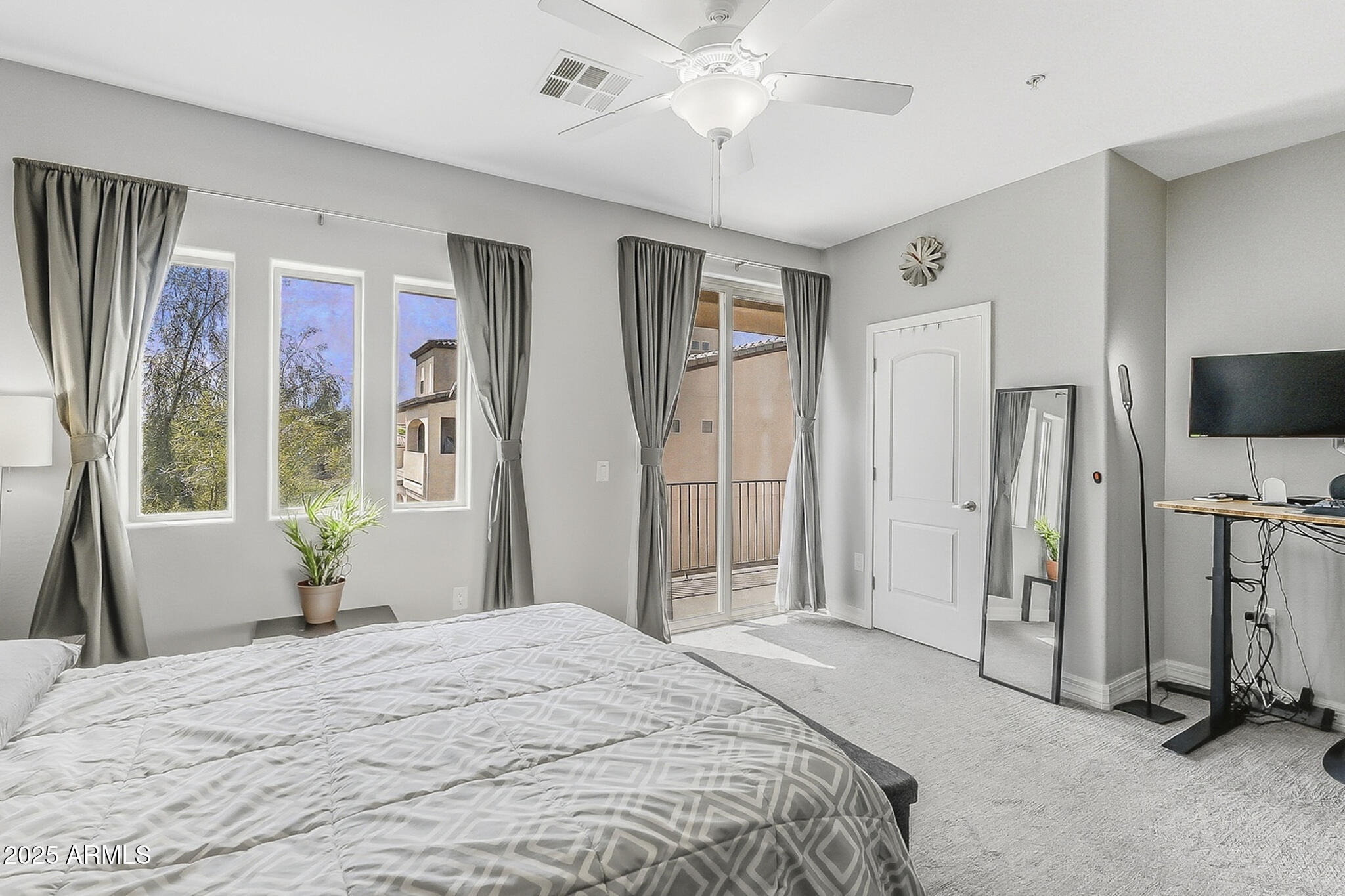 2821 S Skyline, 141
