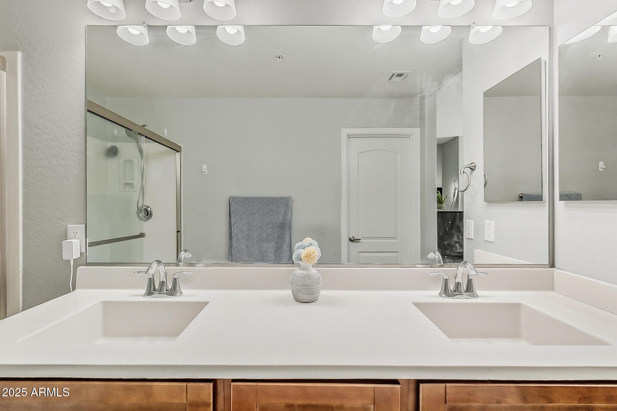 2821 S Skyline, 141
