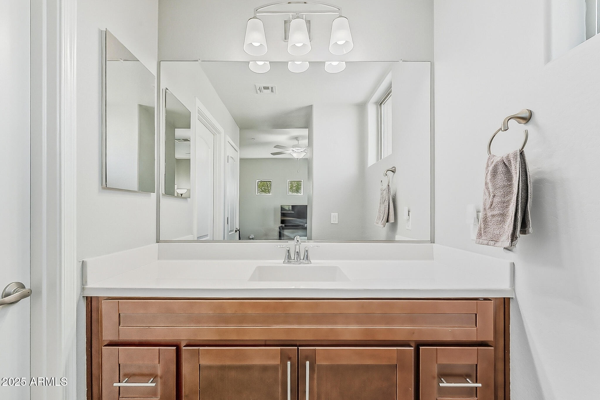 2821 S Skyline, 141
