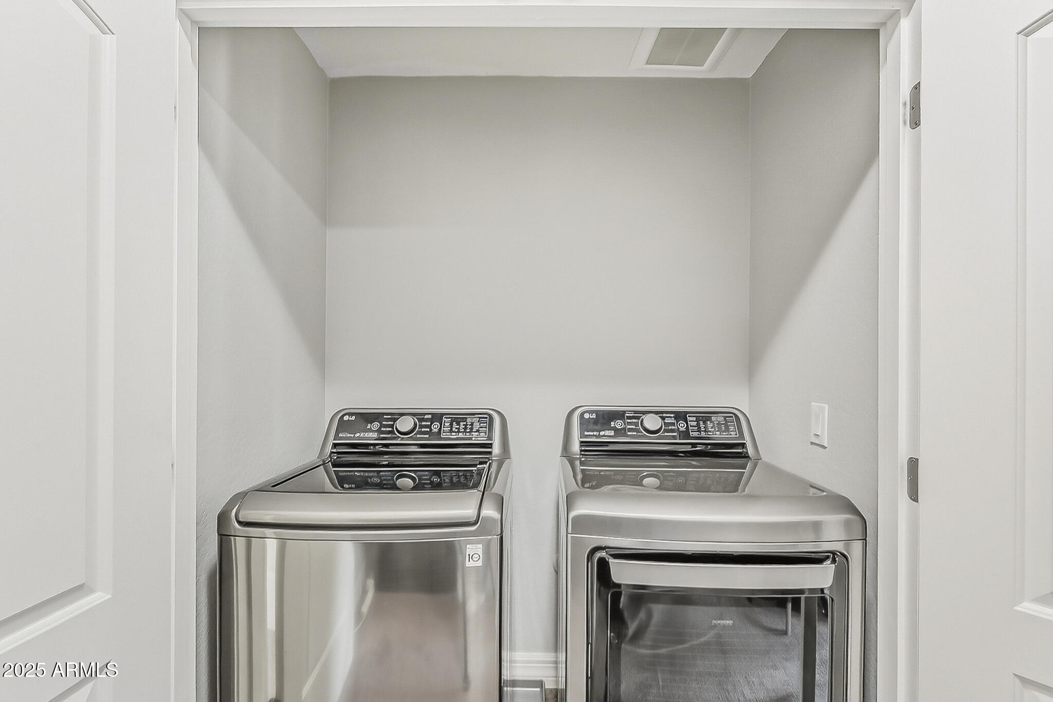 2821 S Skyline, 141