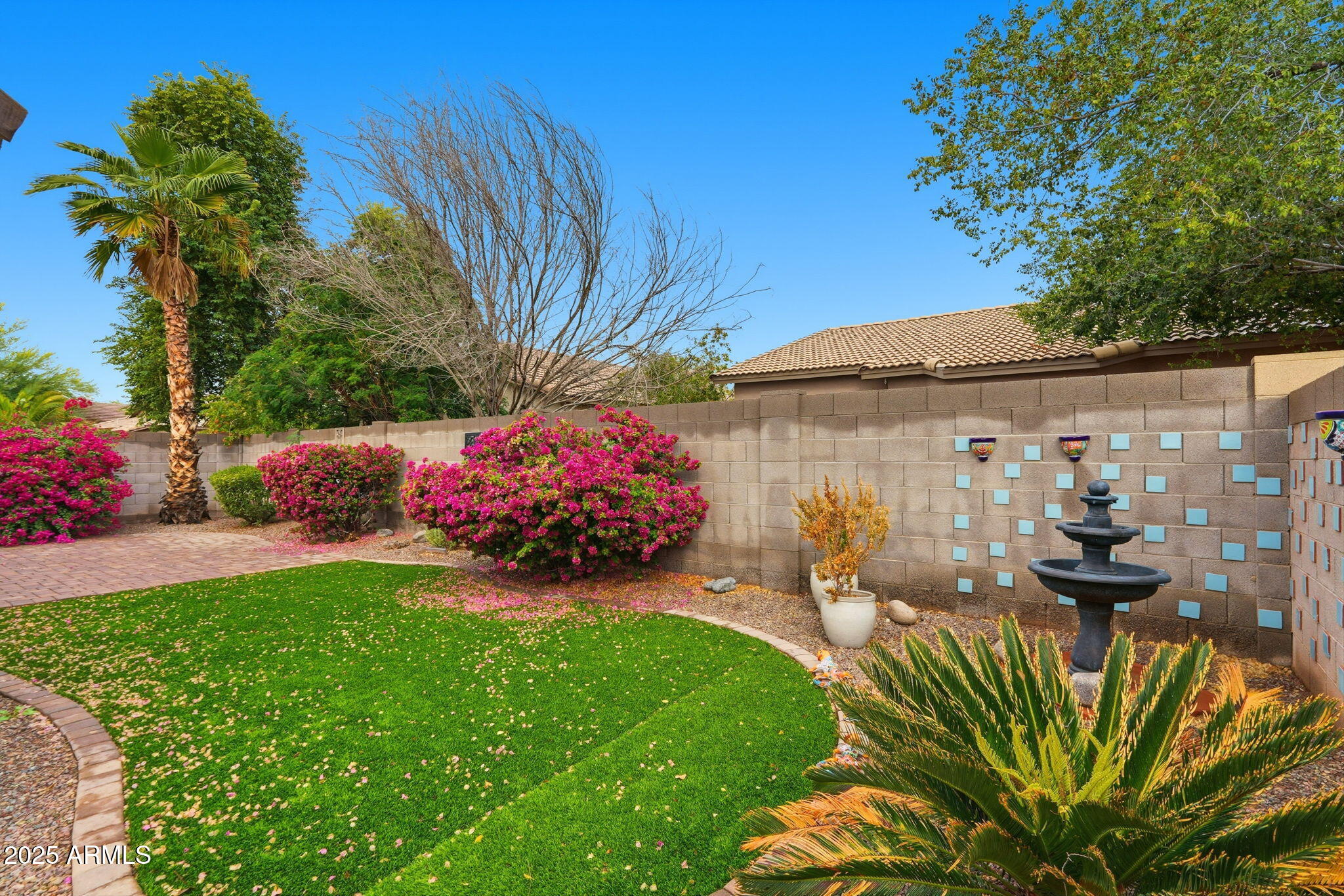 14624 W GELDING Drive
