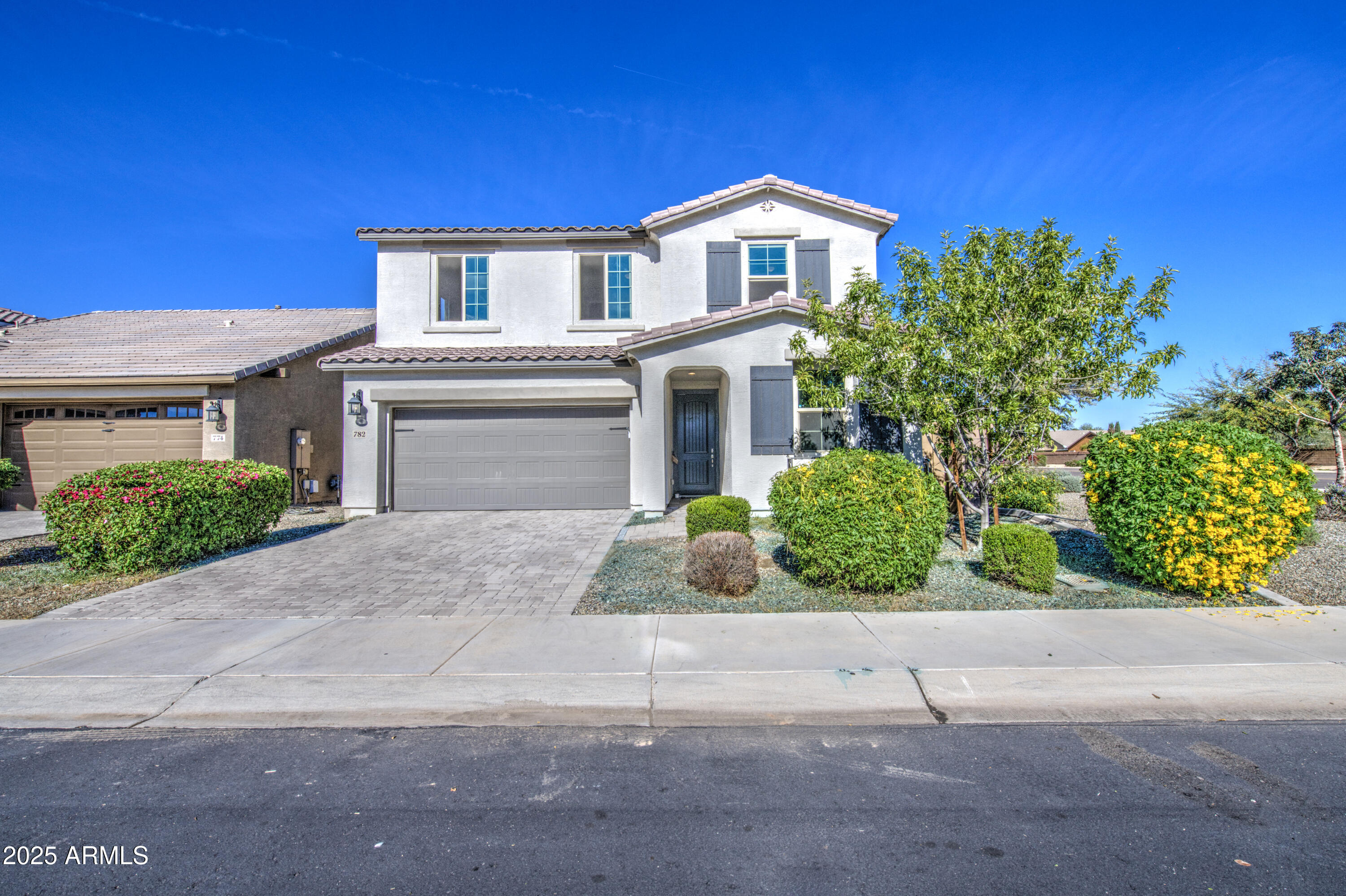 782 E BETSY Lane