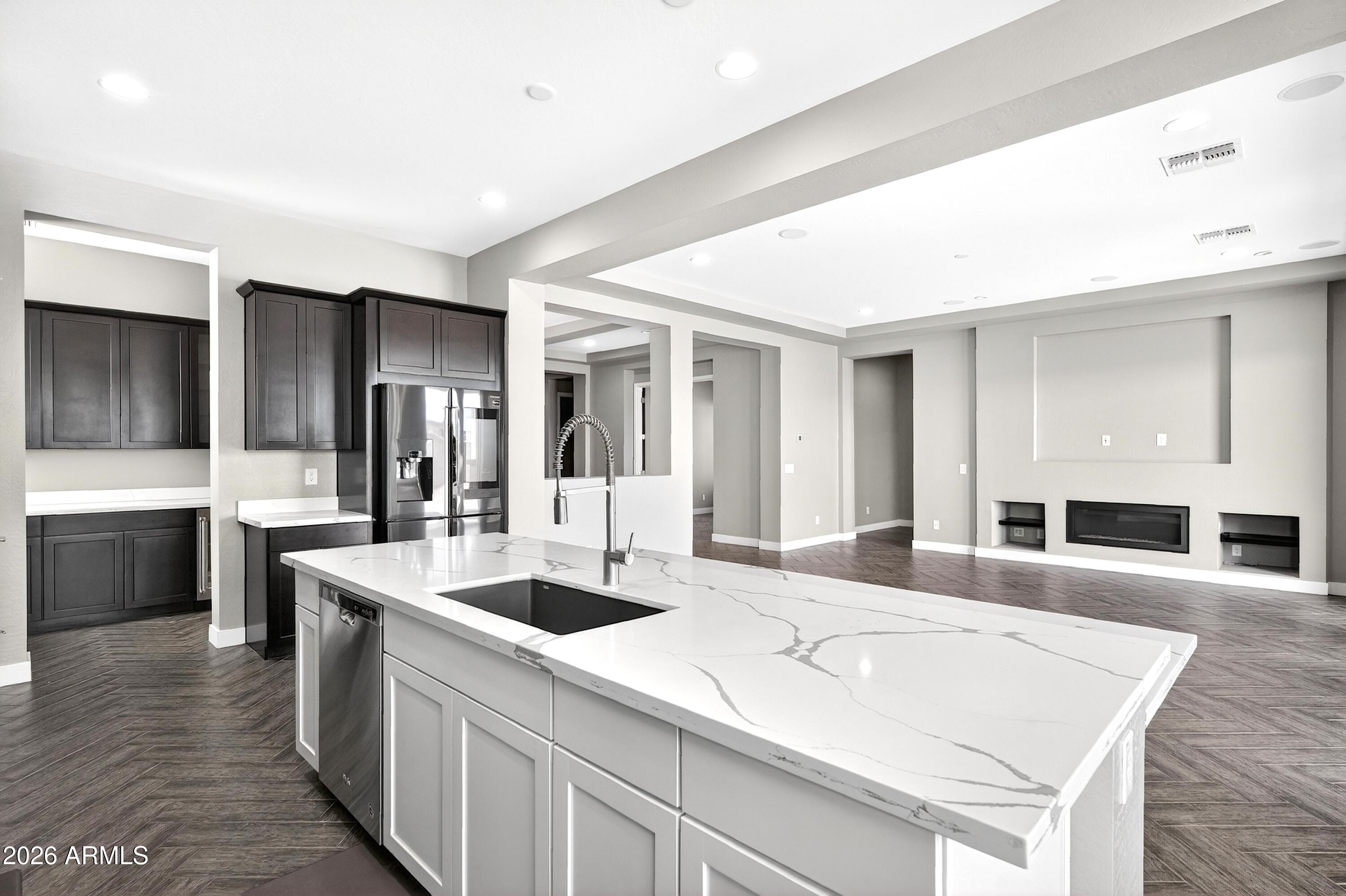 7117 E Peralta Circle