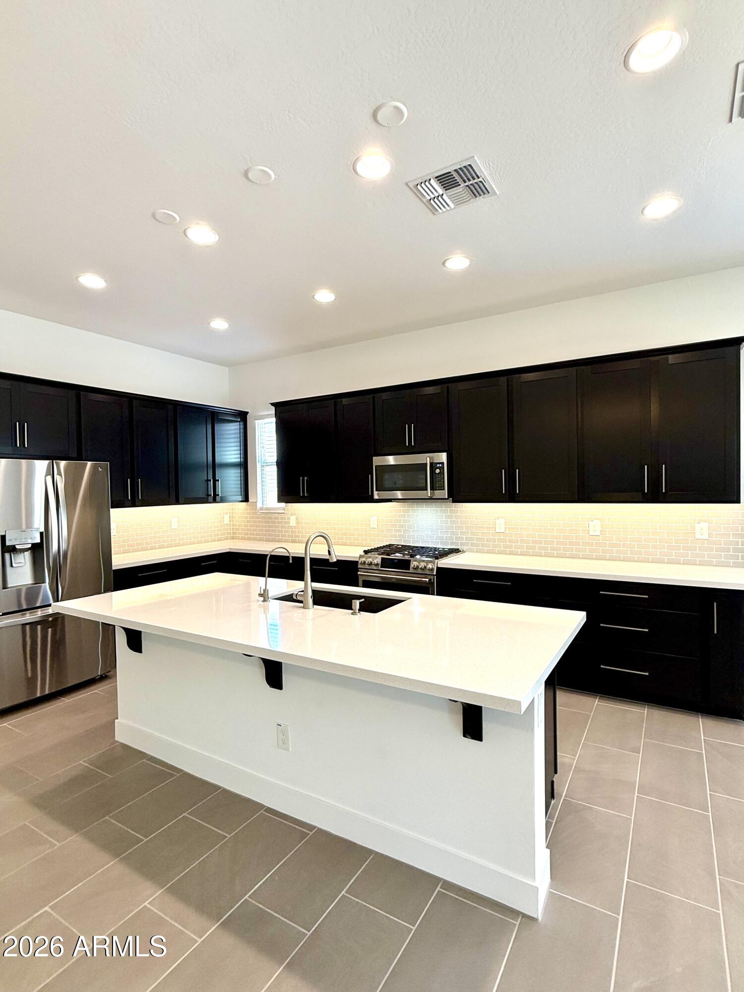 3824 E Fiesta Flower Lane