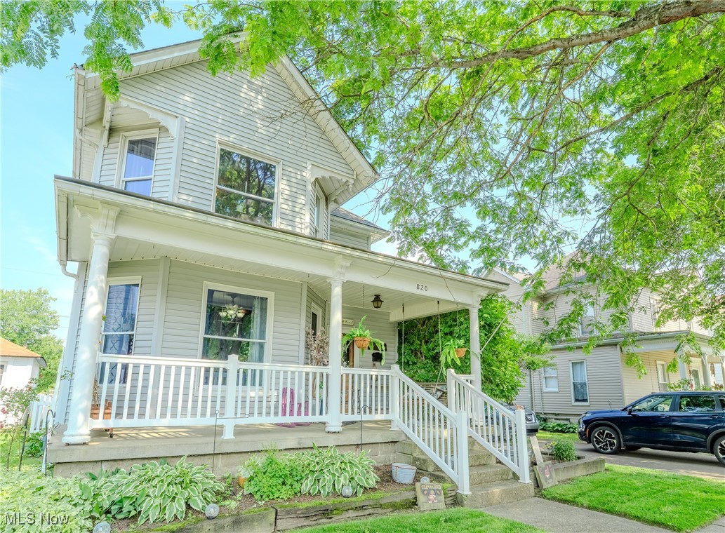 820 Walnut Street
