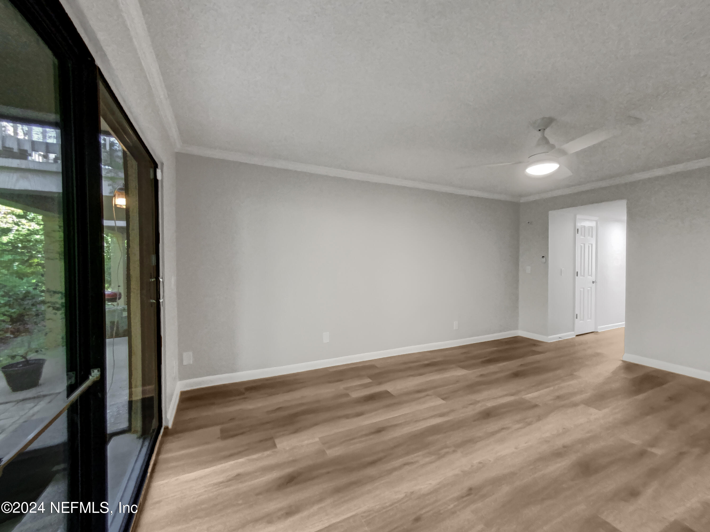 5811 ATLANTIC Boulevard, 195