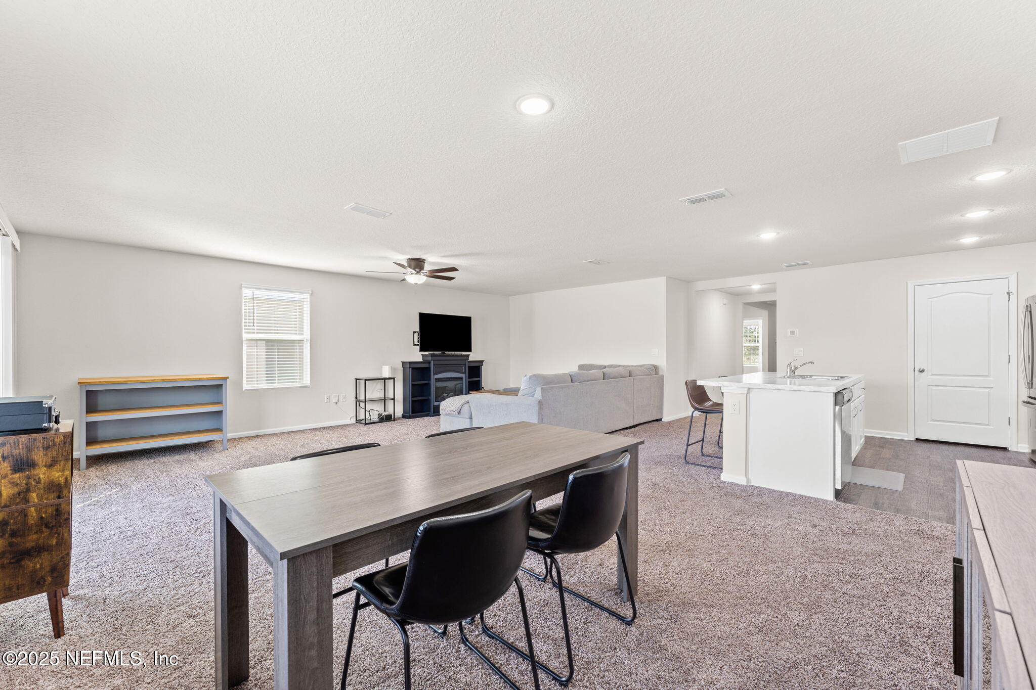 3426 LAWTON Place