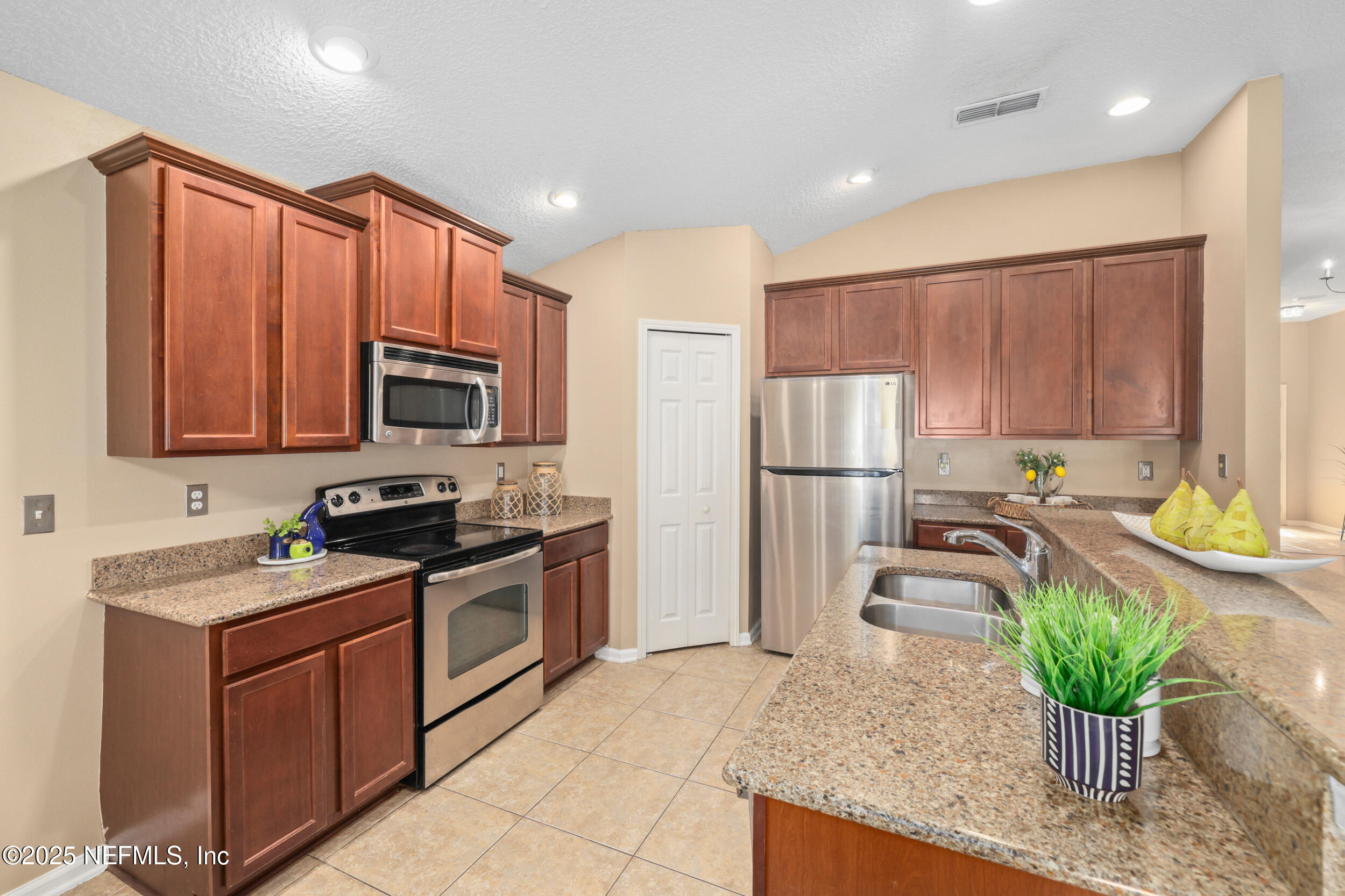 467 S ABERDEENSHIRE Drive, St. Johns