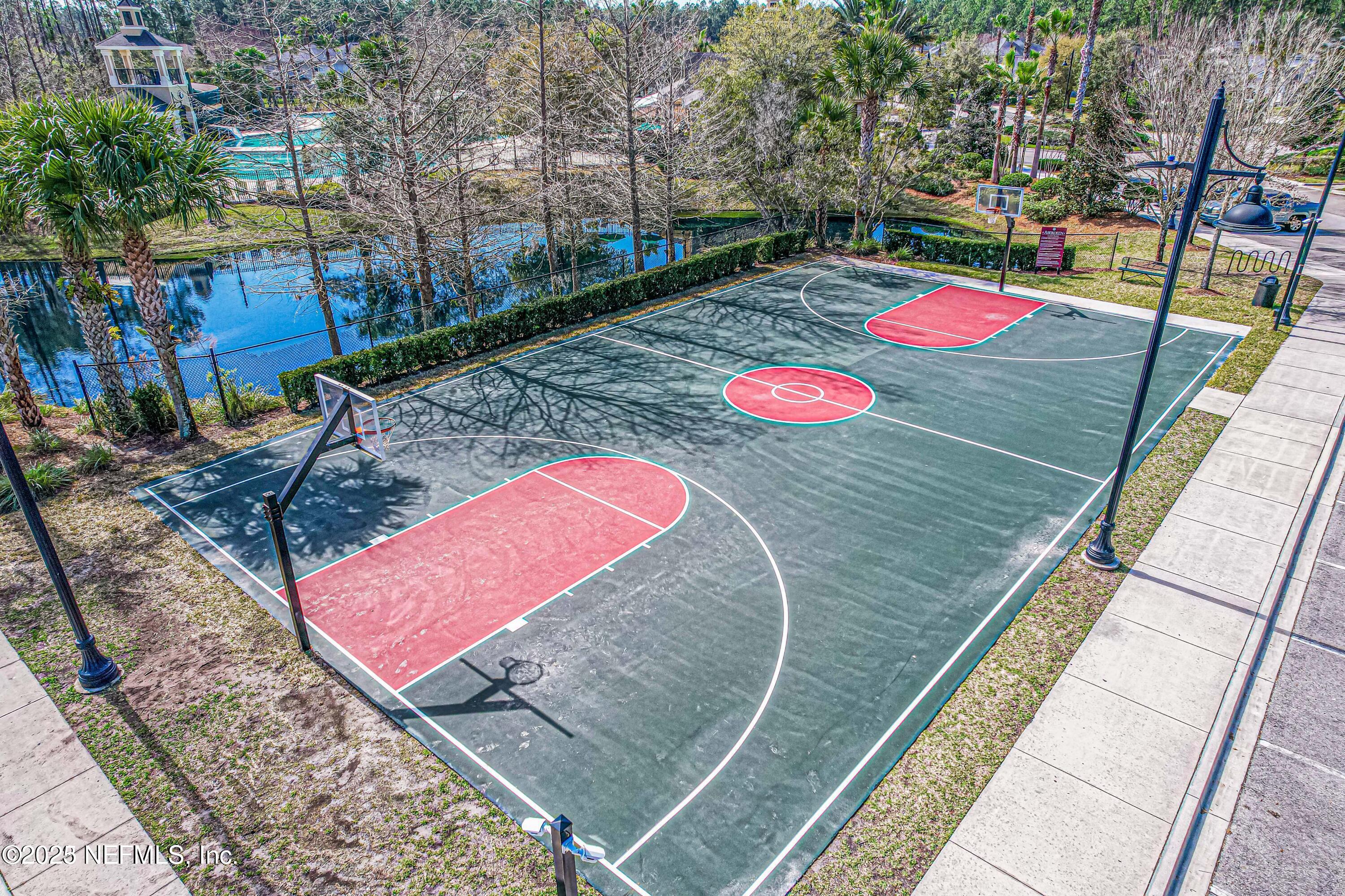 284 QUEEN VICTORIA Avenue, St. Johns