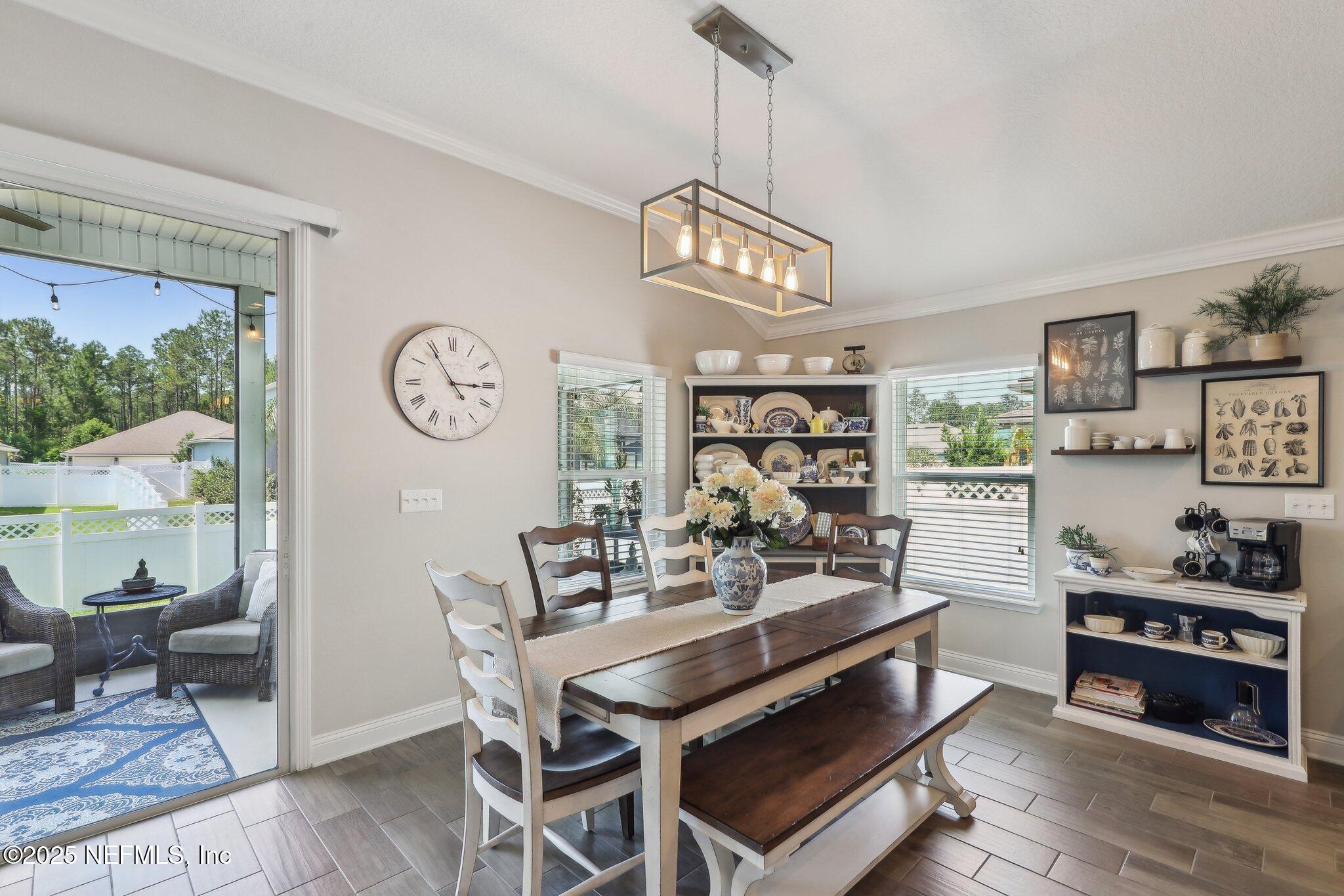 284 QUEEN VICTORIA Avenue, St. Johns