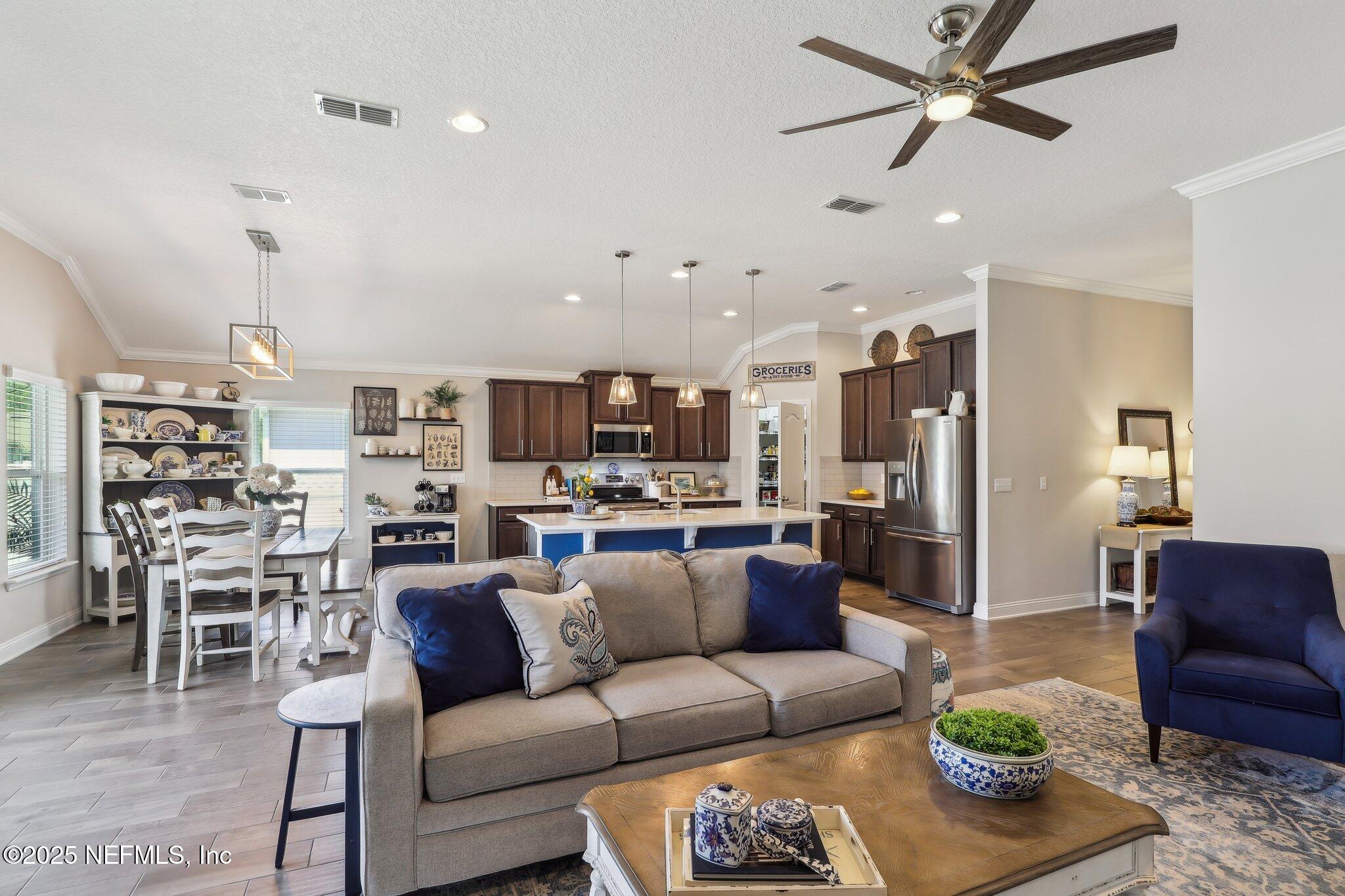 284 QUEEN VICTORIA Avenue, St. Johns