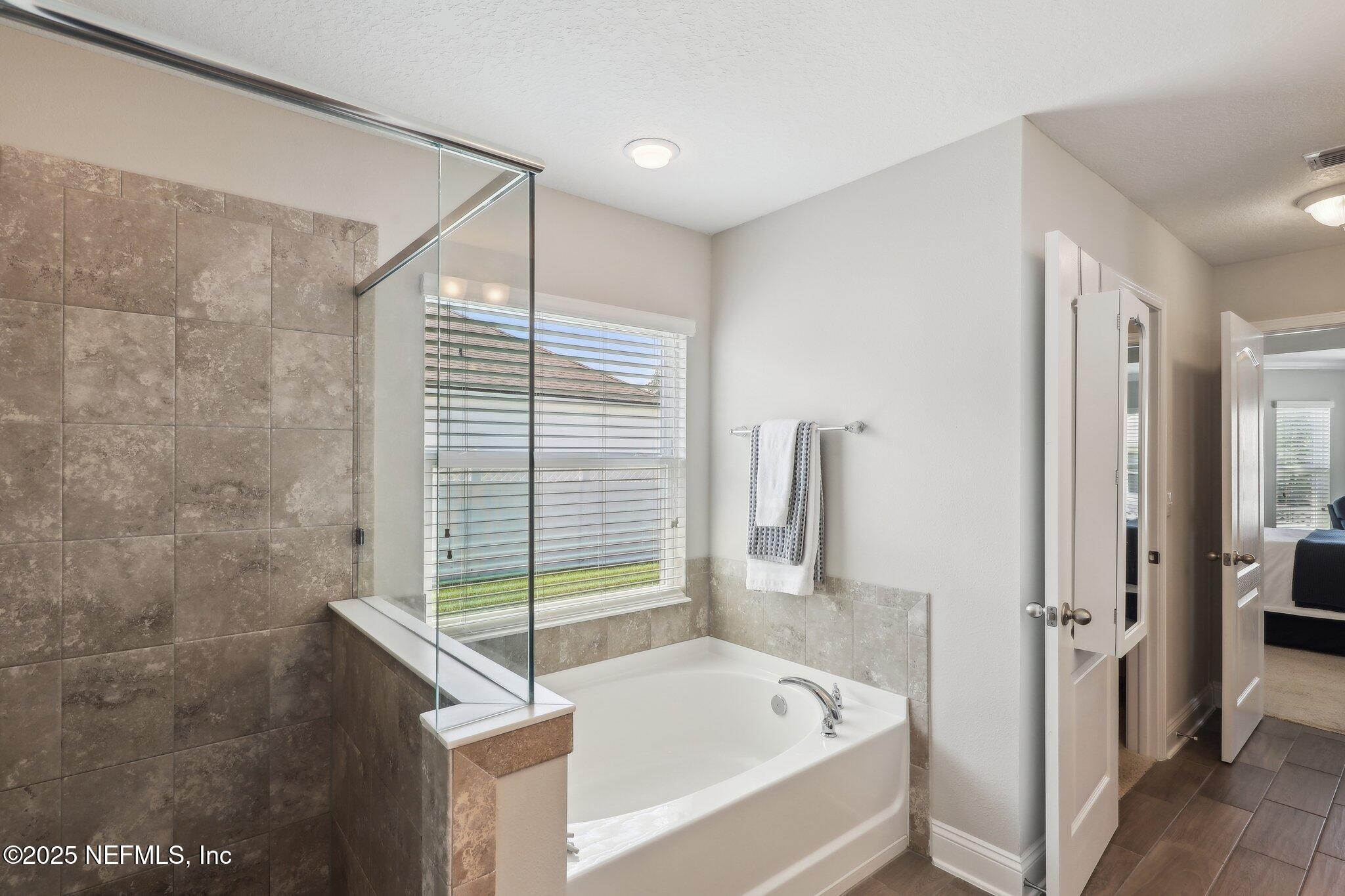 284 QUEEN VICTORIA Avenue, St. Johns