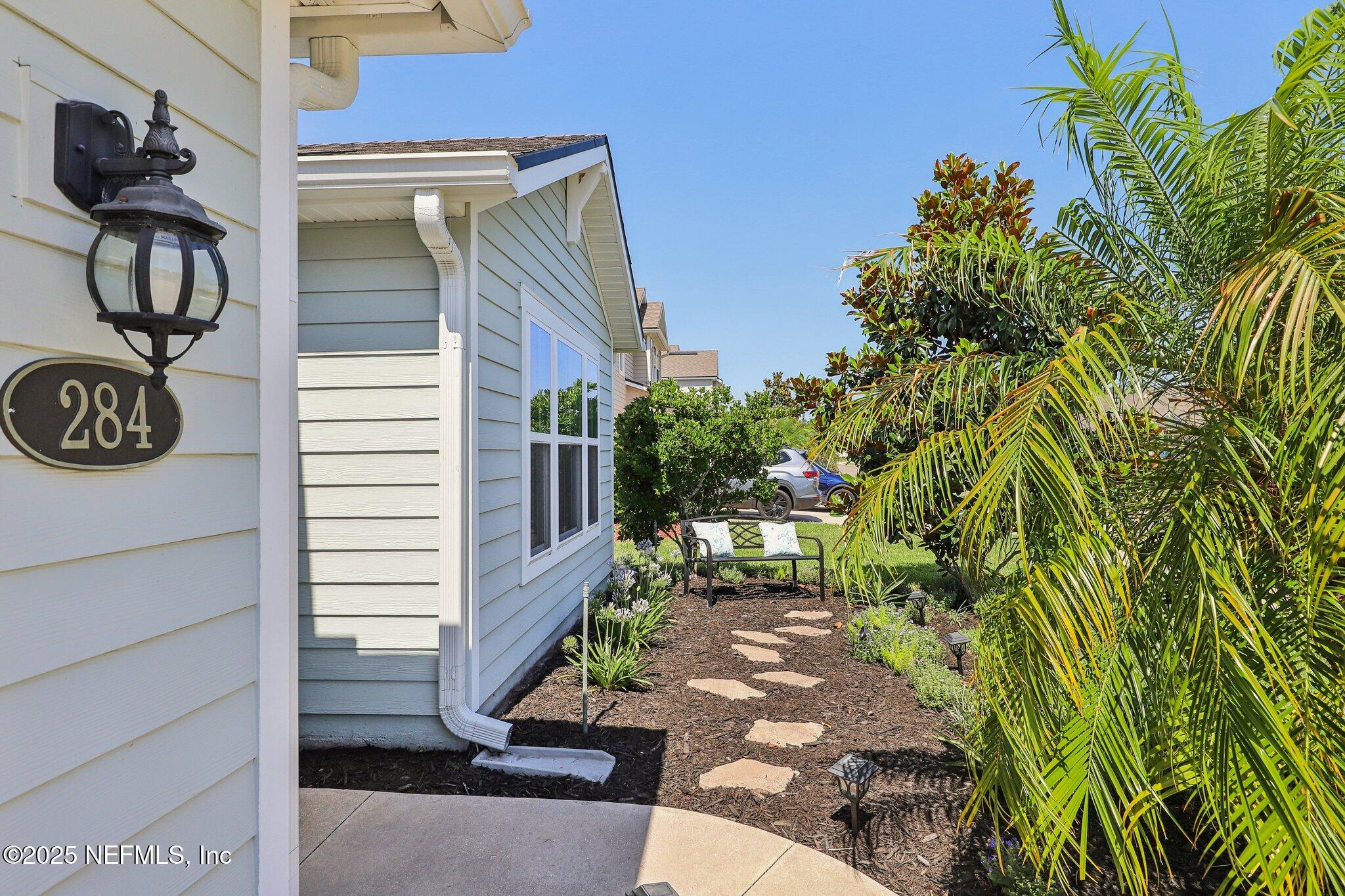 284 QUEEN VICTORIA Avenue, St. Johns