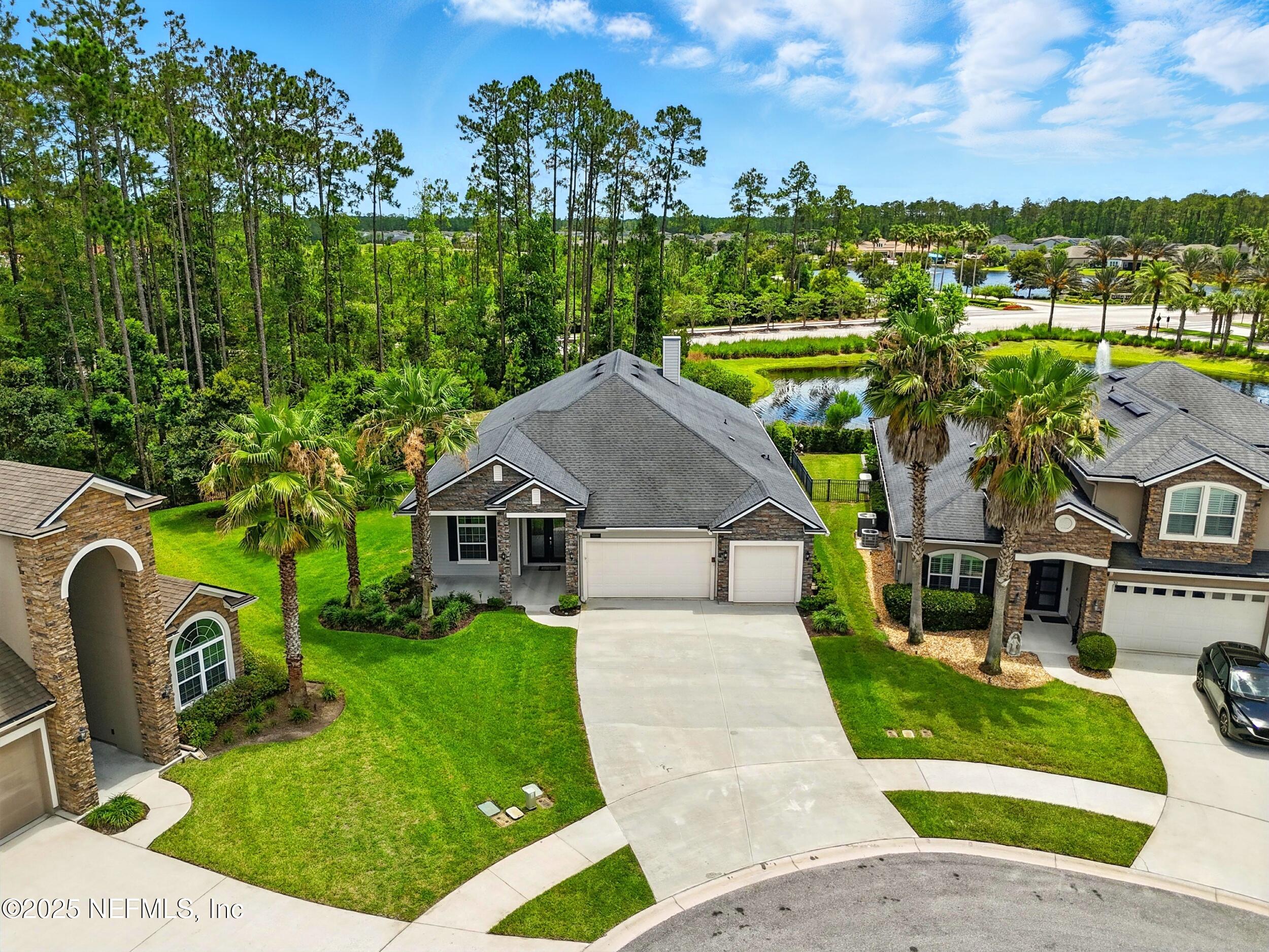 38 KING PALM Court