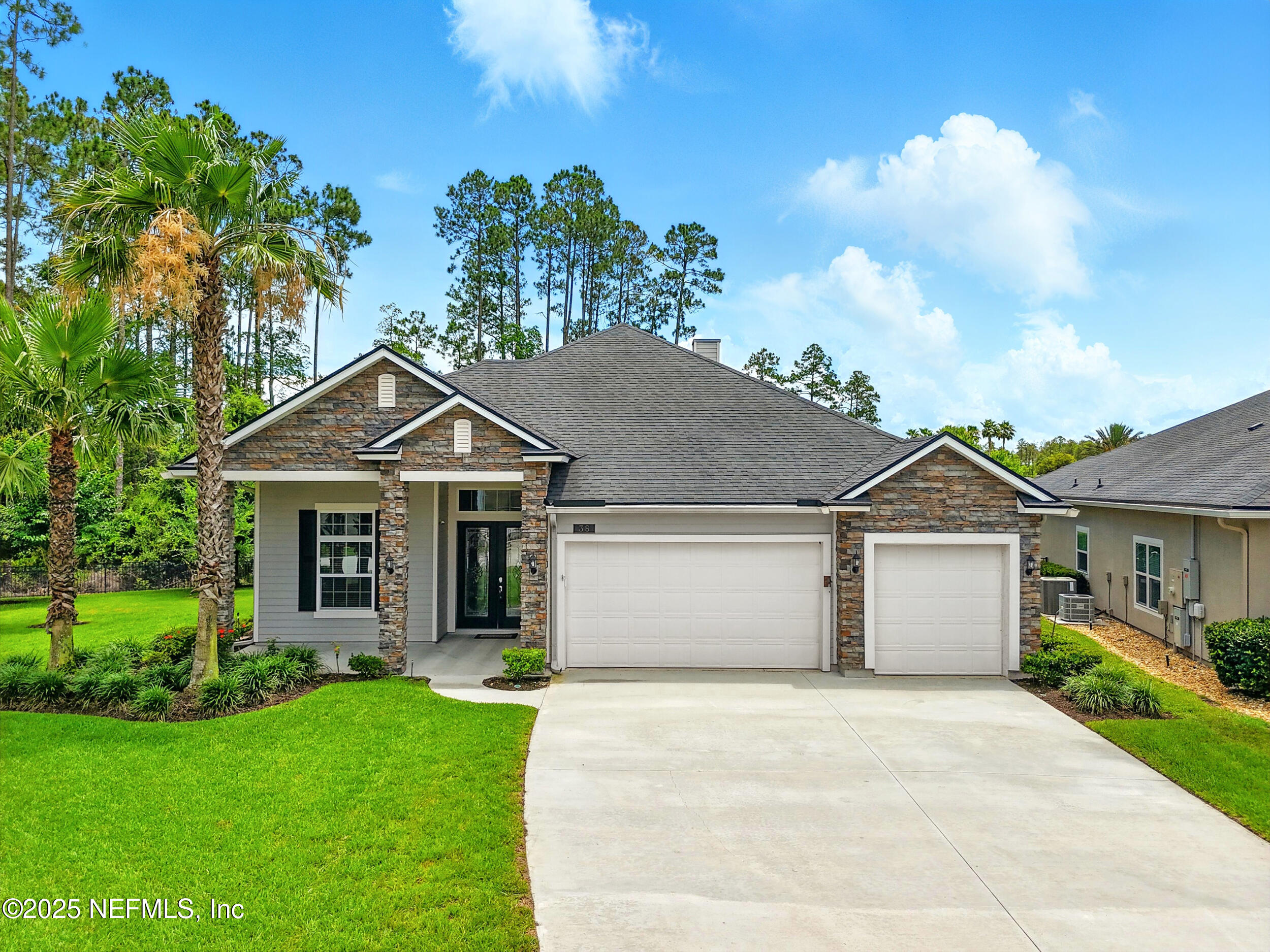 38 KING PALM Court