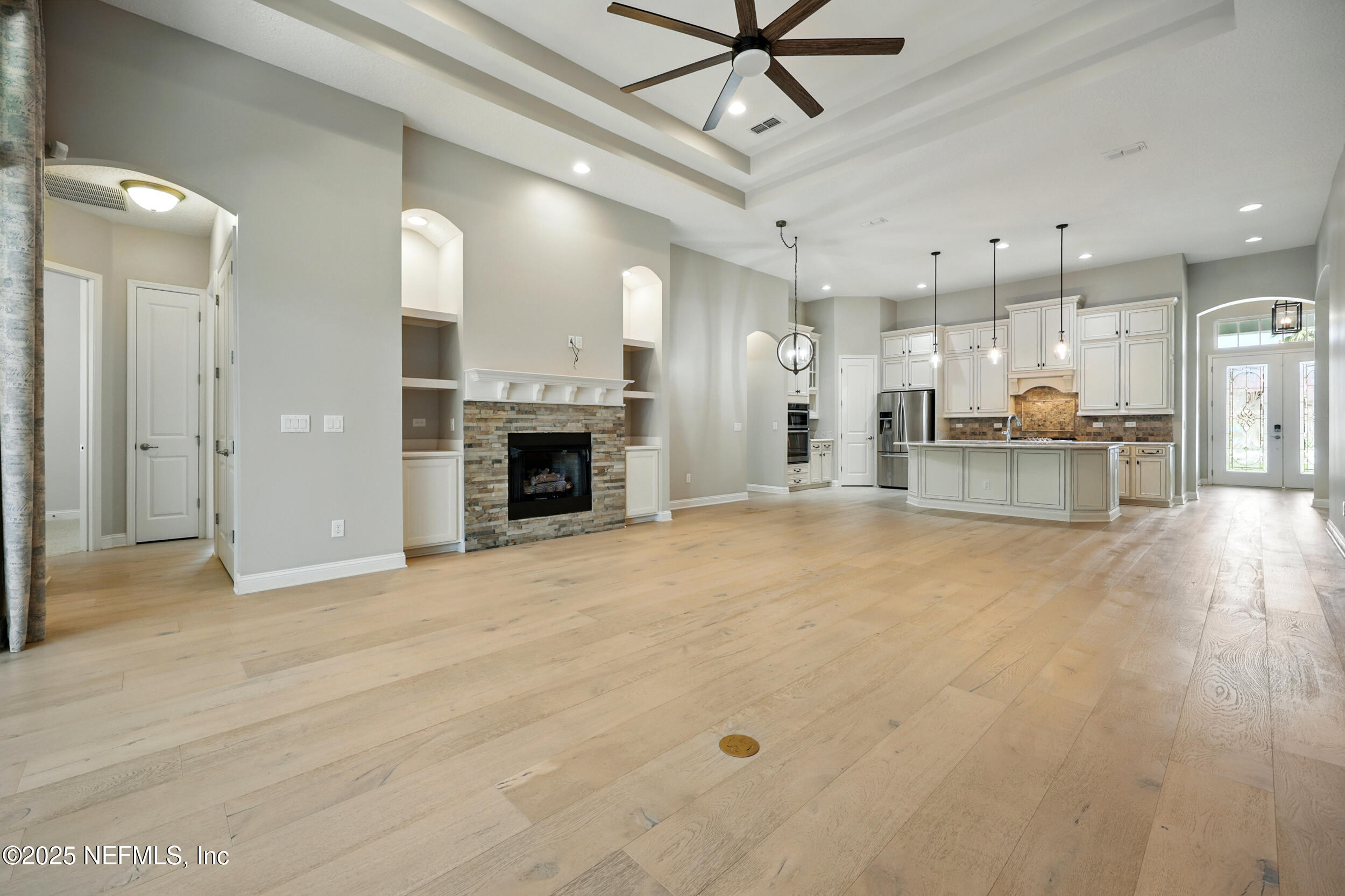 38 KING PALM Court
