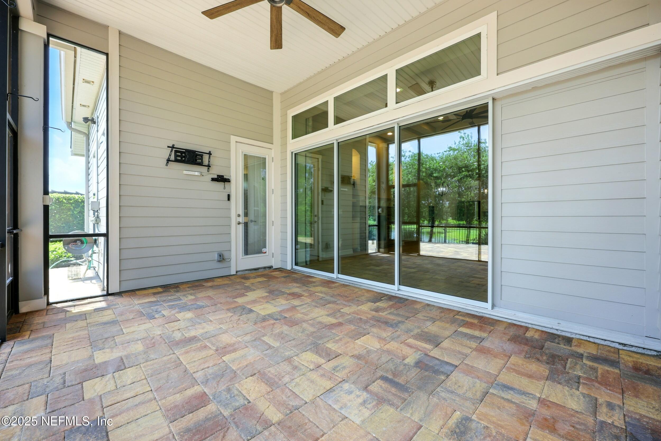 38 KING PALM Court