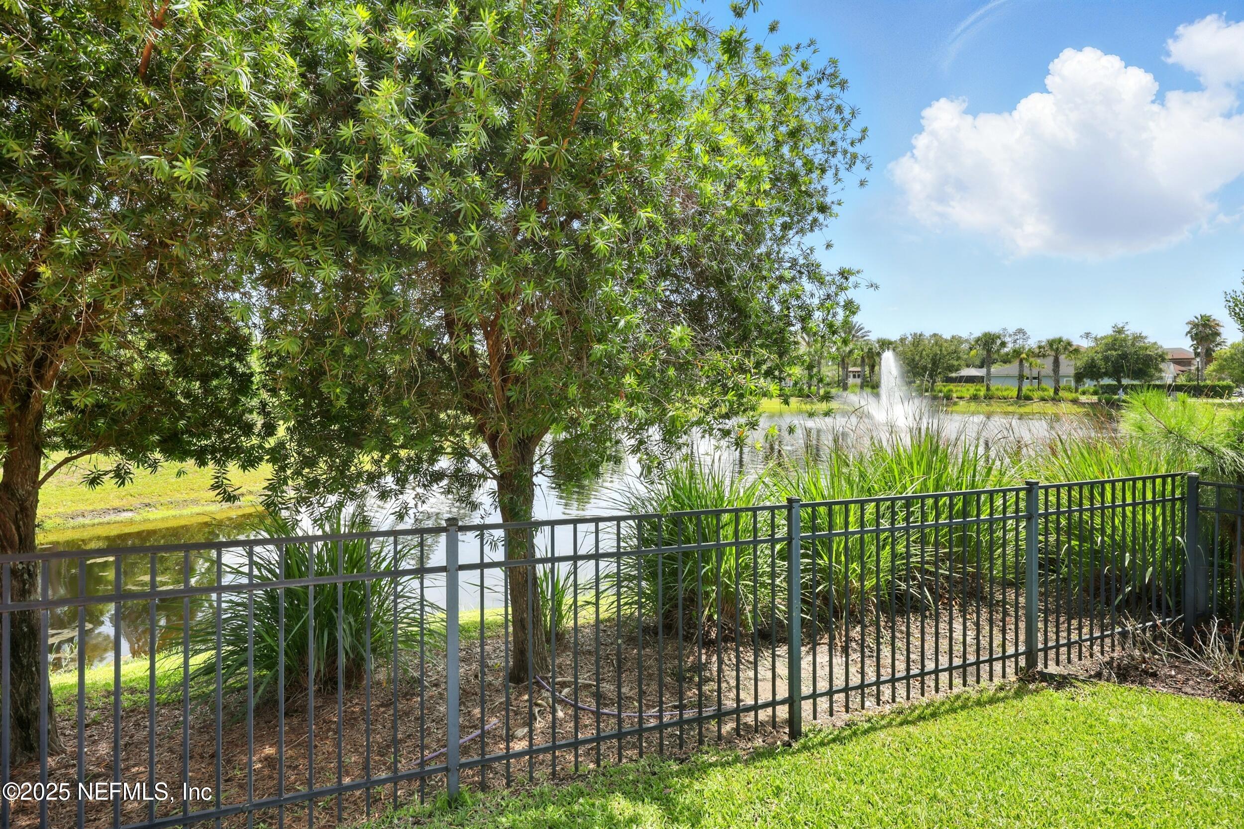 38 KING PALM Court