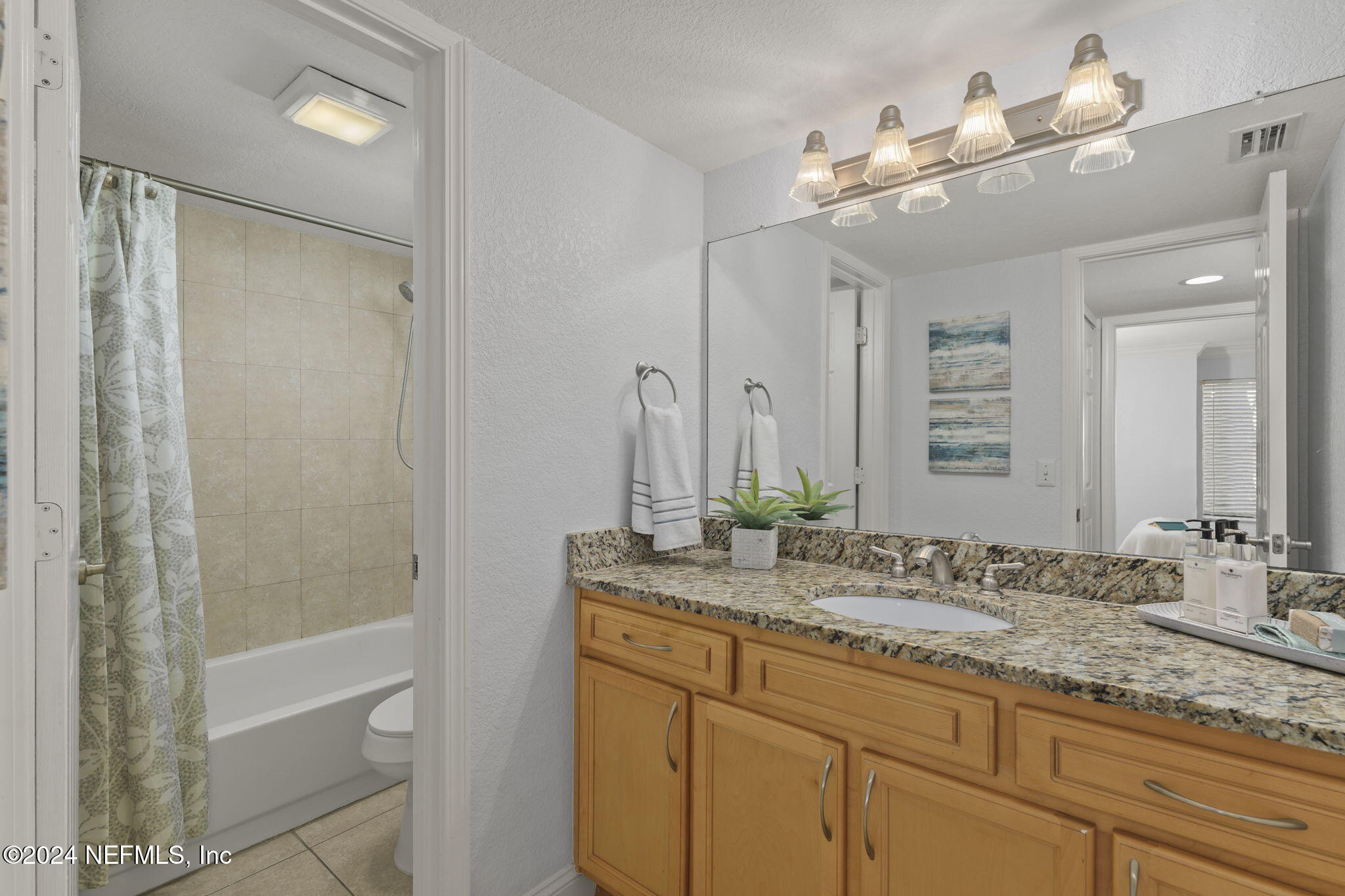 858 SHORELINE Circle