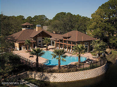 858 SHORELINE Circle
