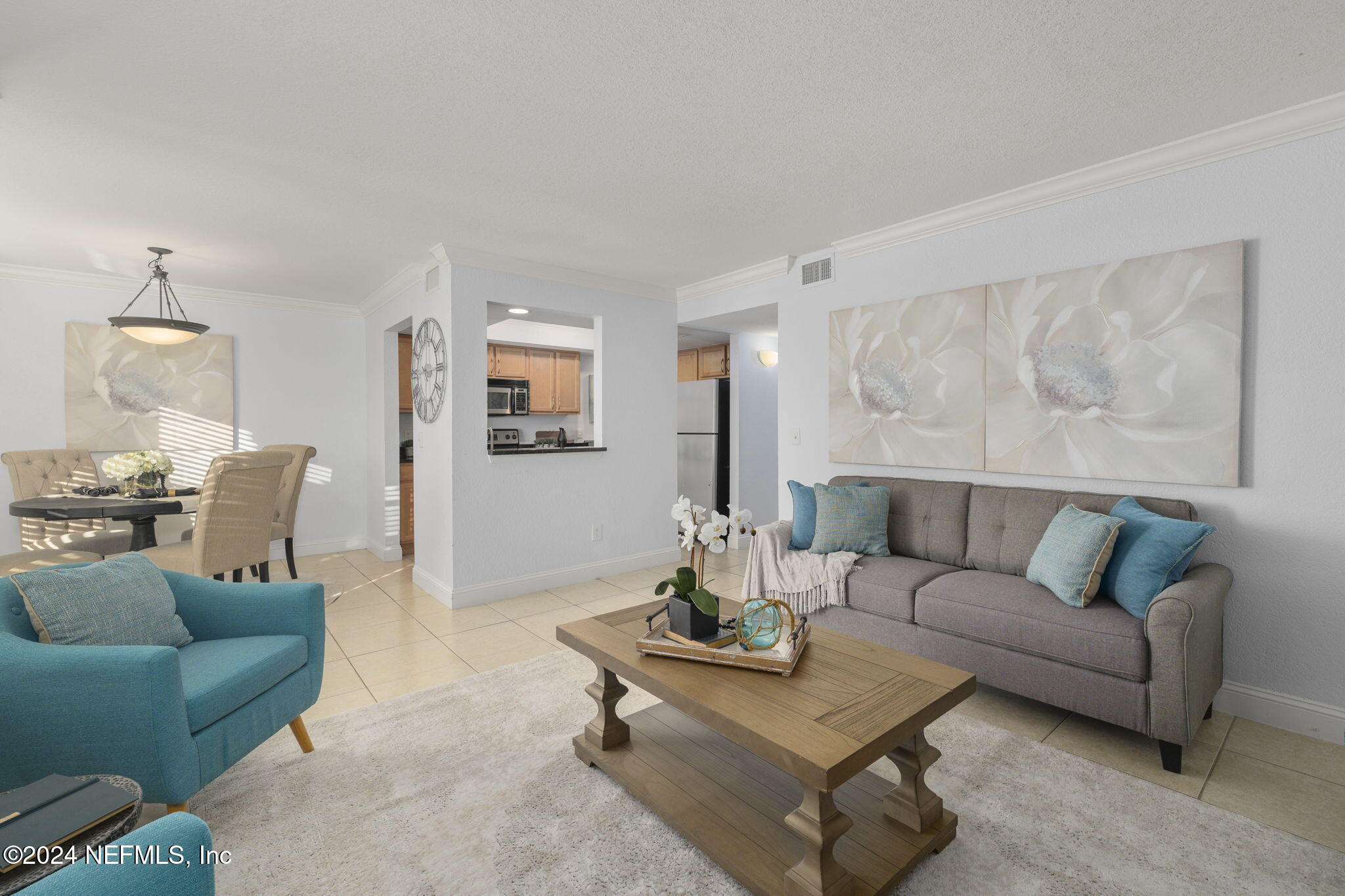 858 SHORELINE Circle