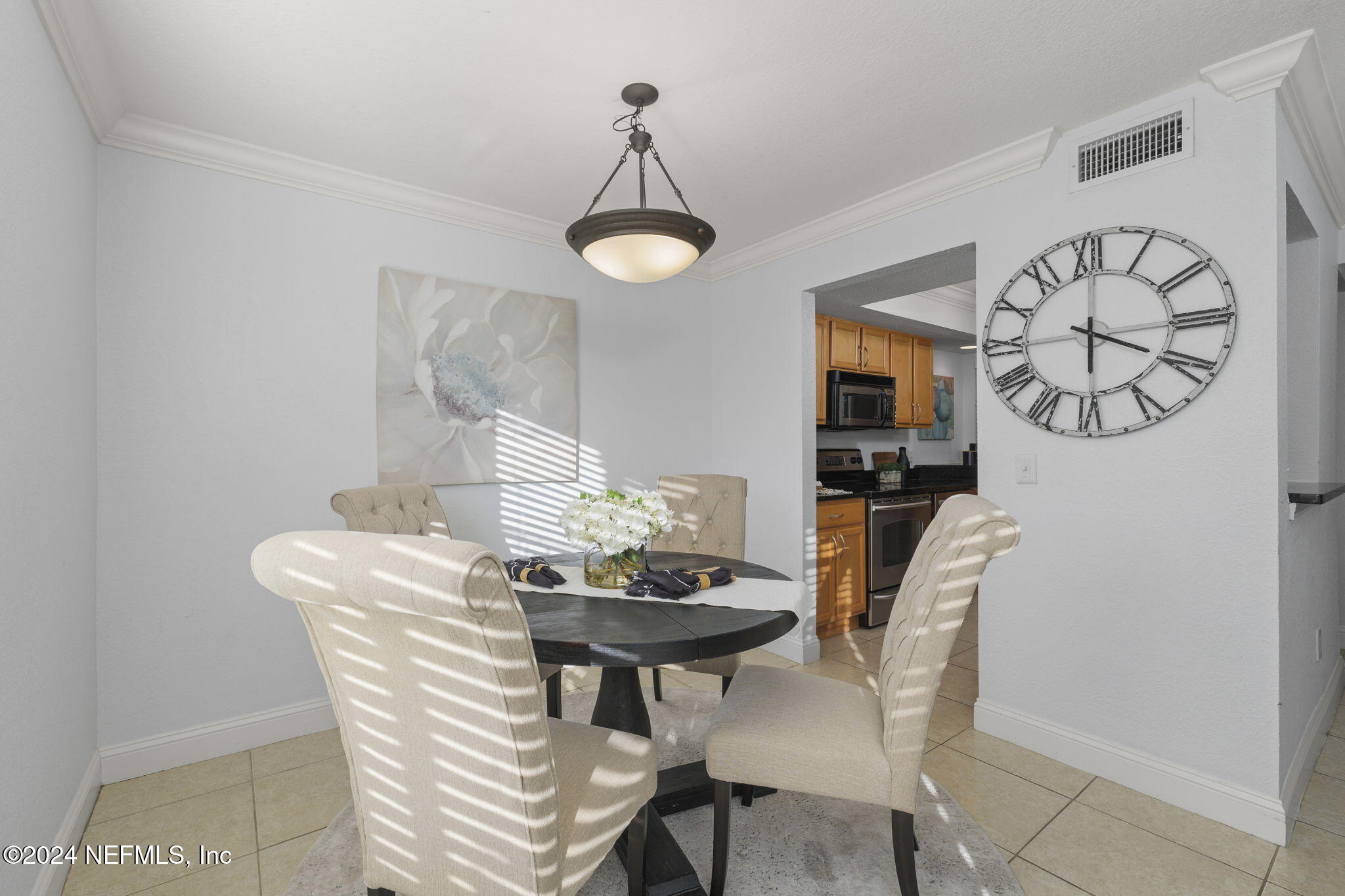 858 SHORELINE Circle