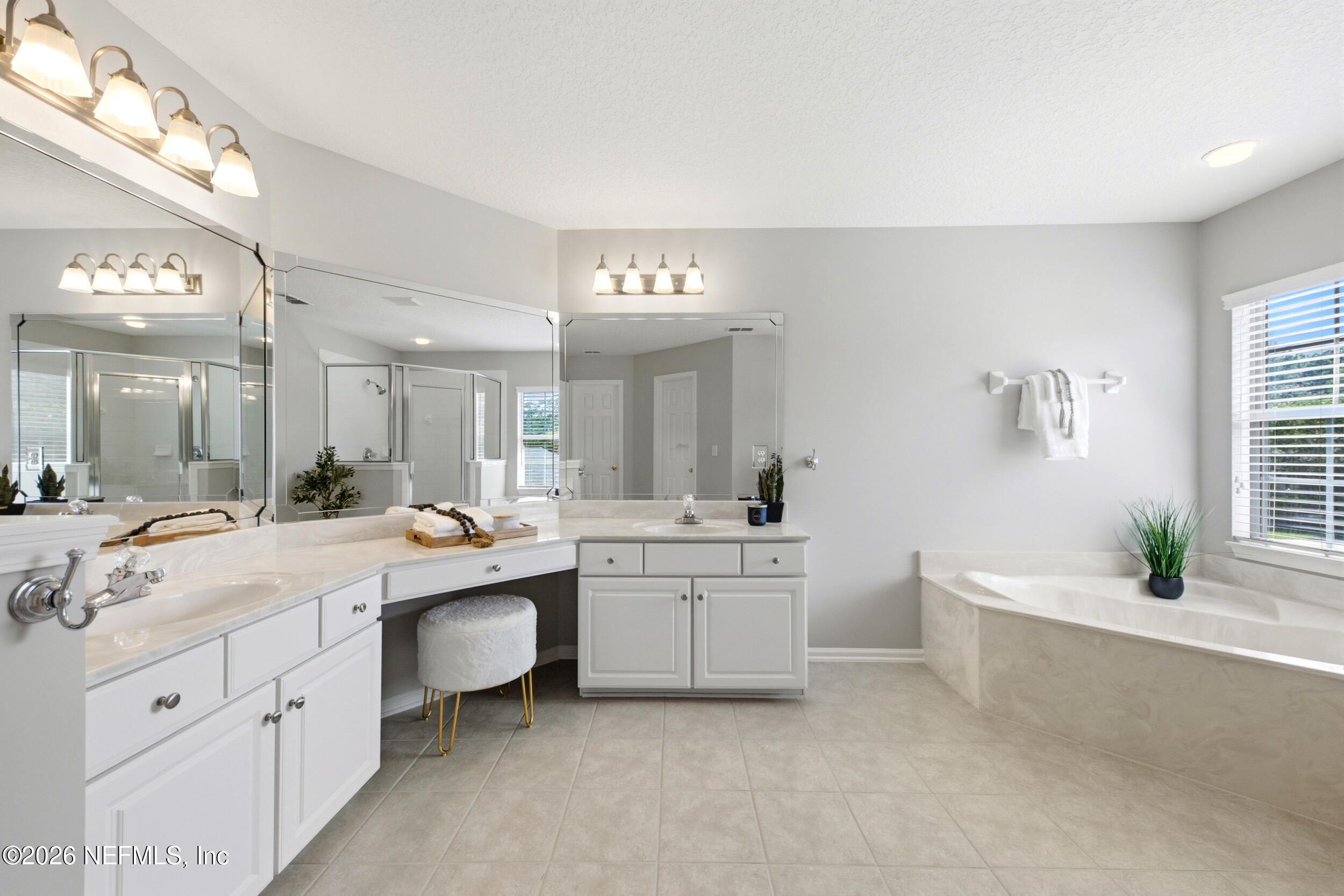 1555 SUMMERDOWN Way, St. Johns