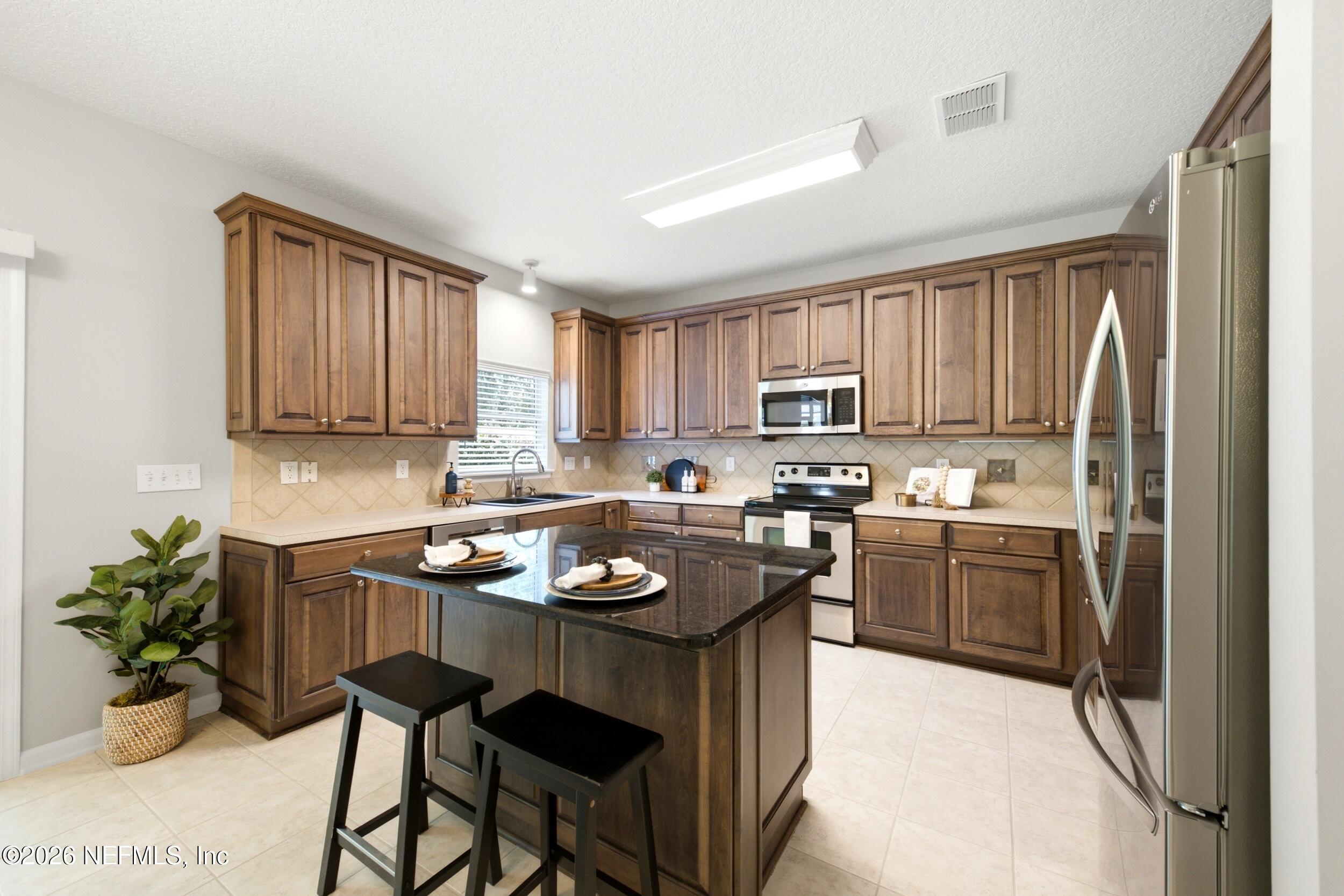 1555 SUMMERDOWN Way, St. Johns
