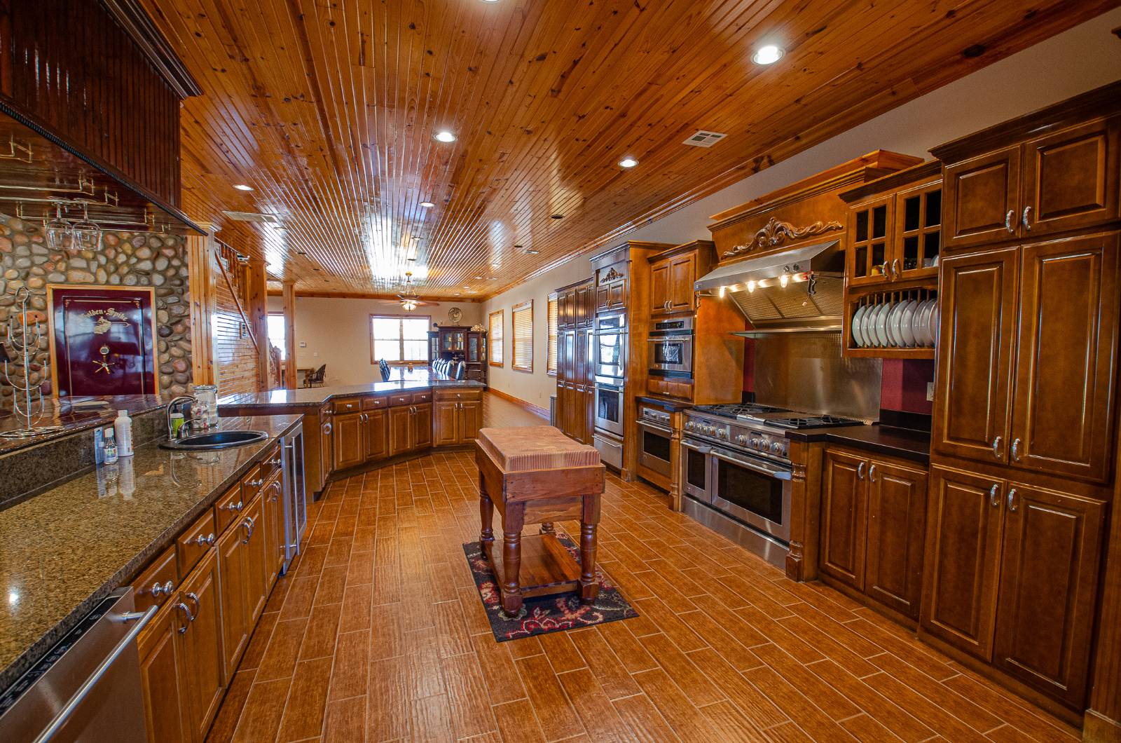 39111 S Highway 82