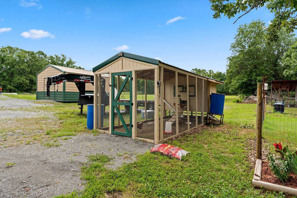 8969 N 430 Rd
