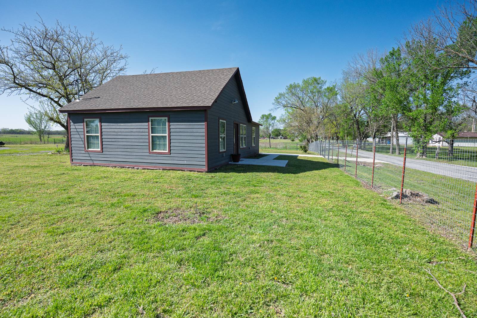 206 Lee Ave