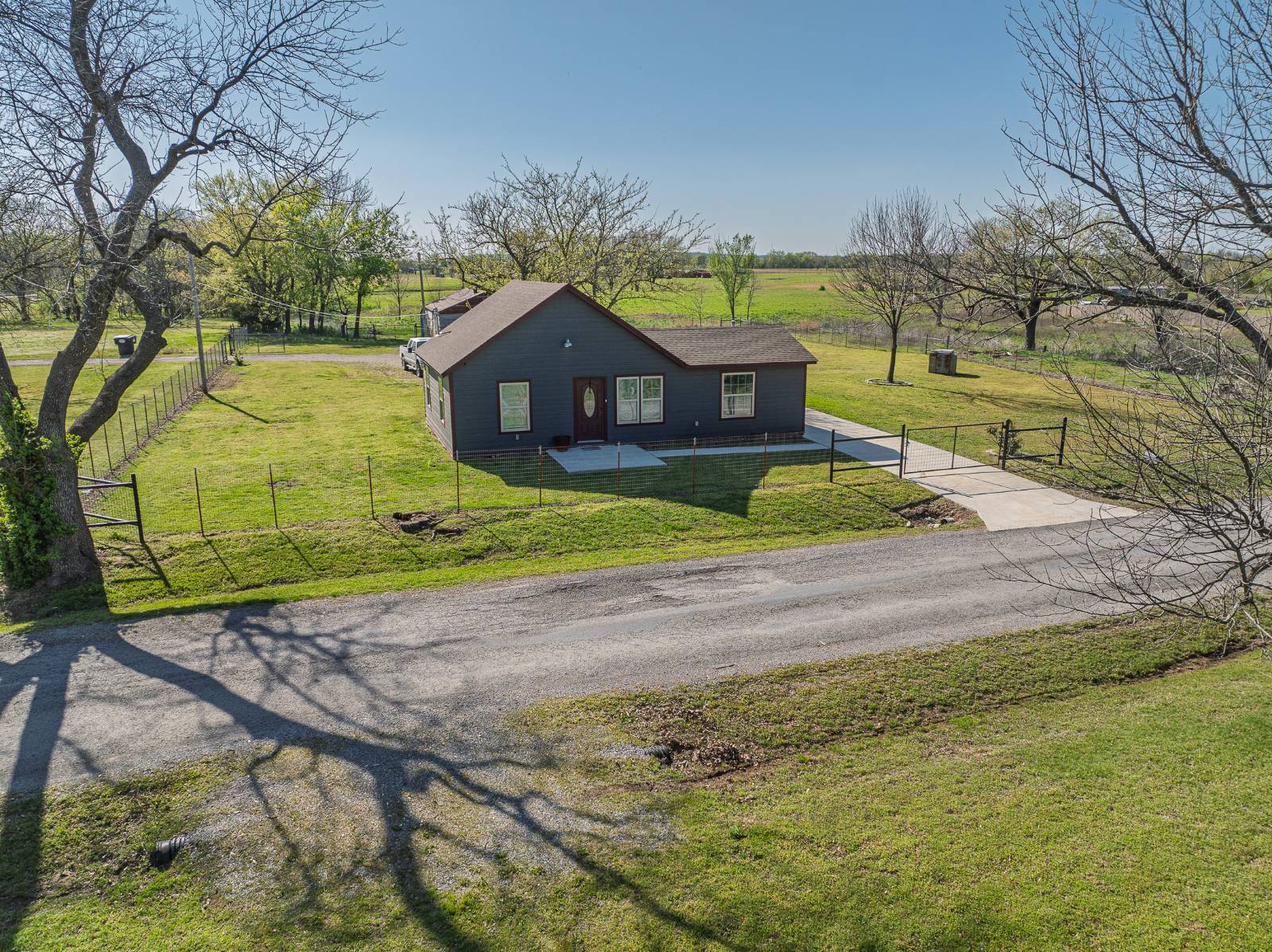 206 Lee Ave