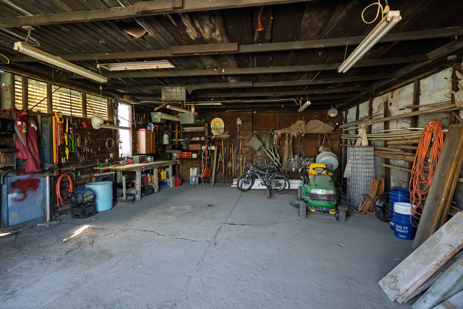 206 Lee Ave