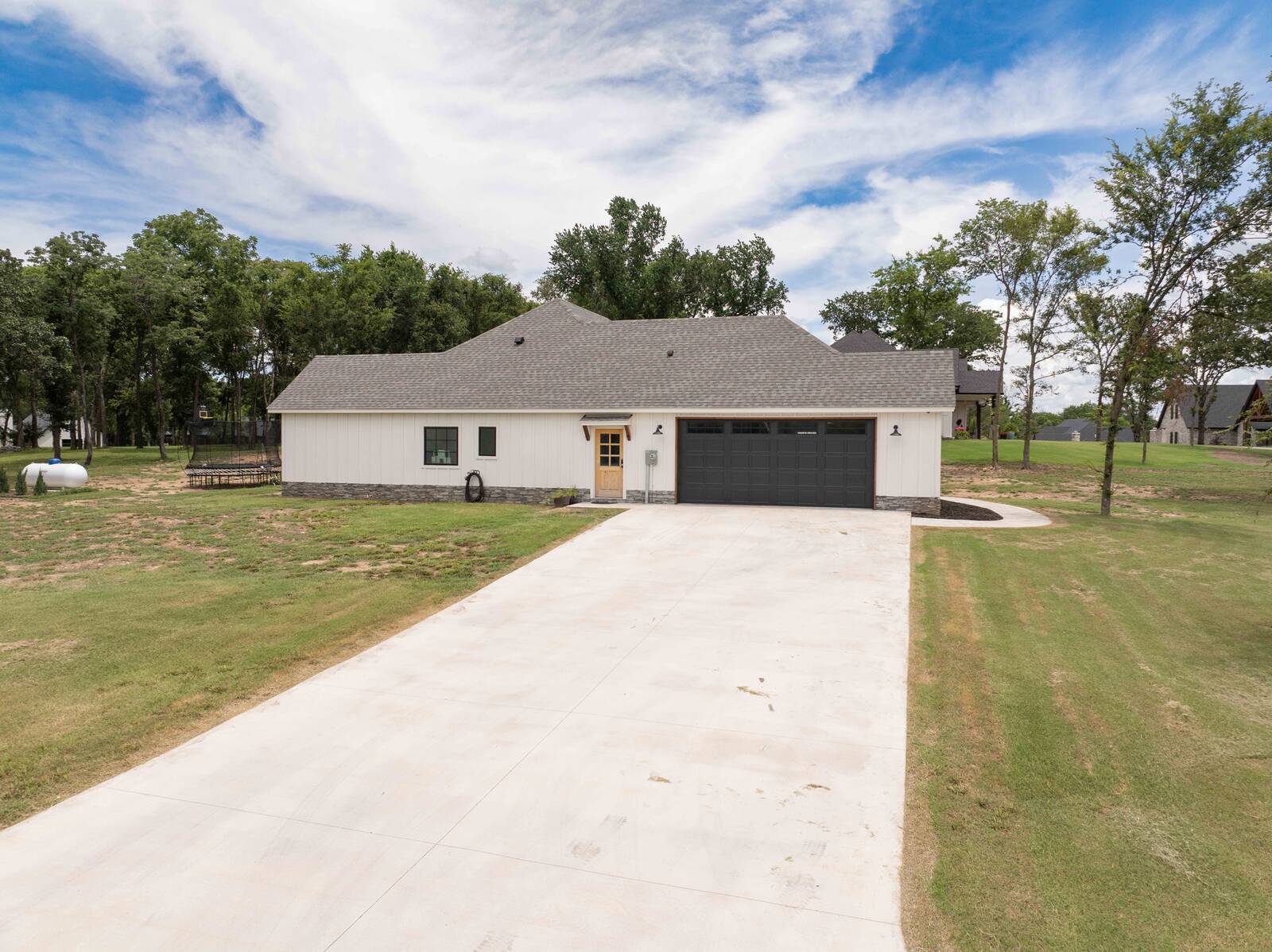 3817 E 482 Lane