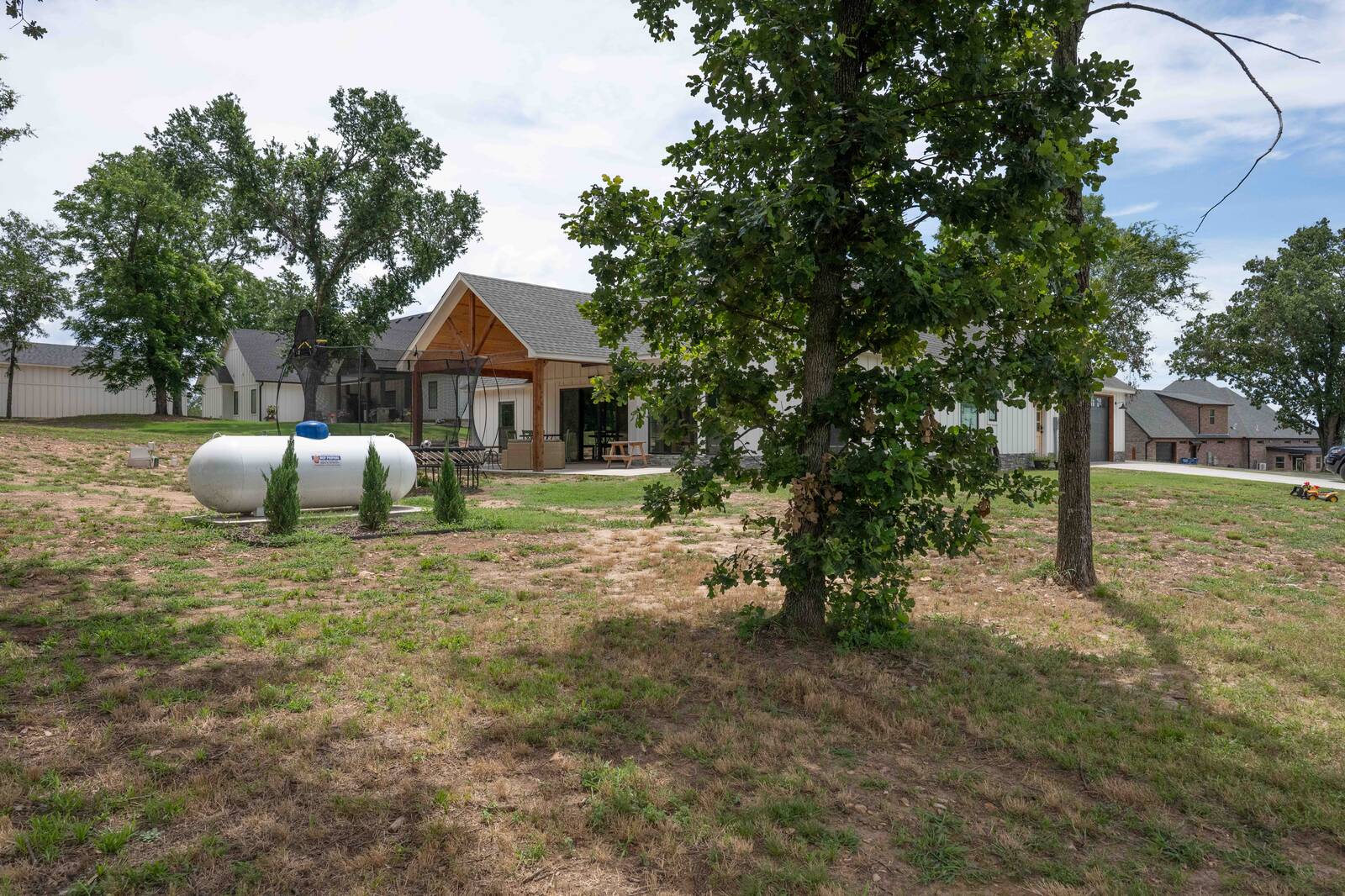 3817 E 482 Lane