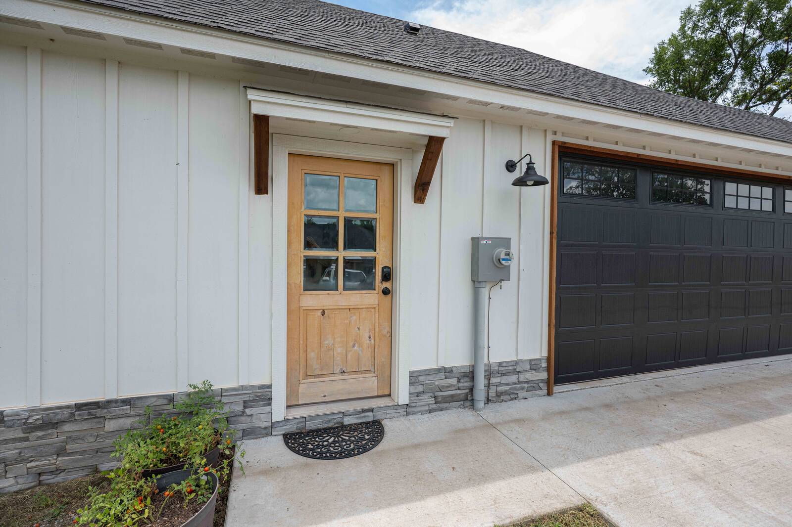 3817 E 482 Lane