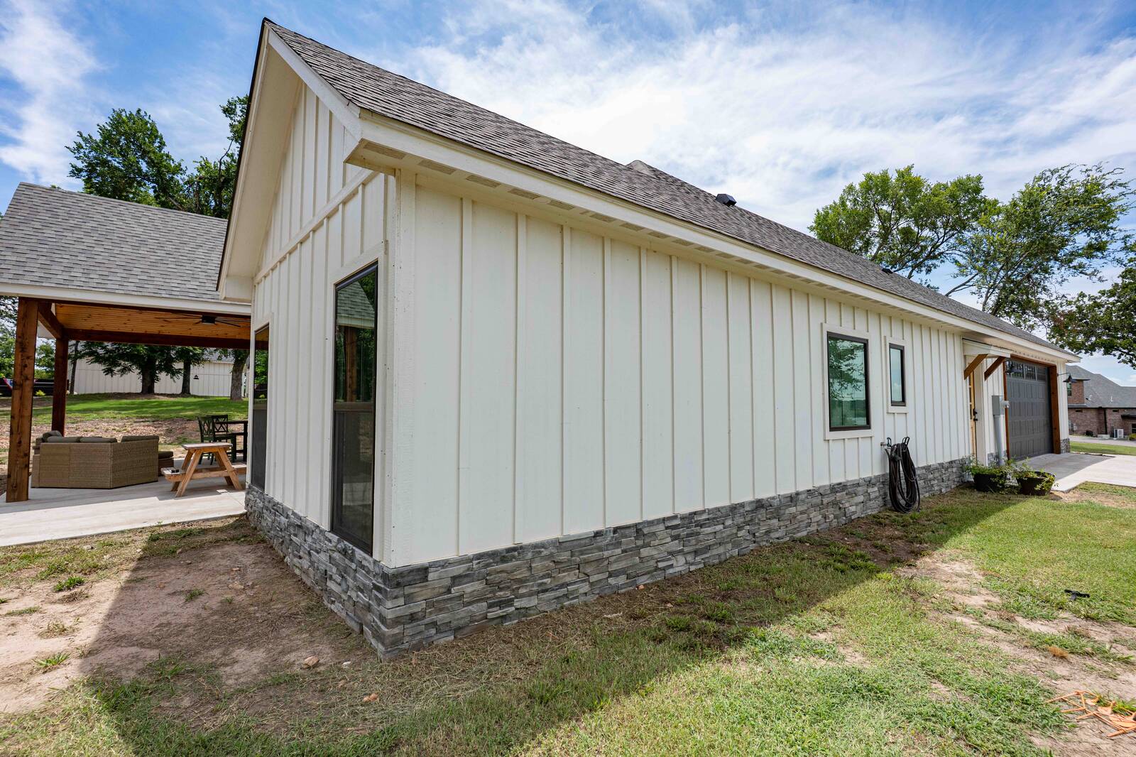 3817 E 482 Lane